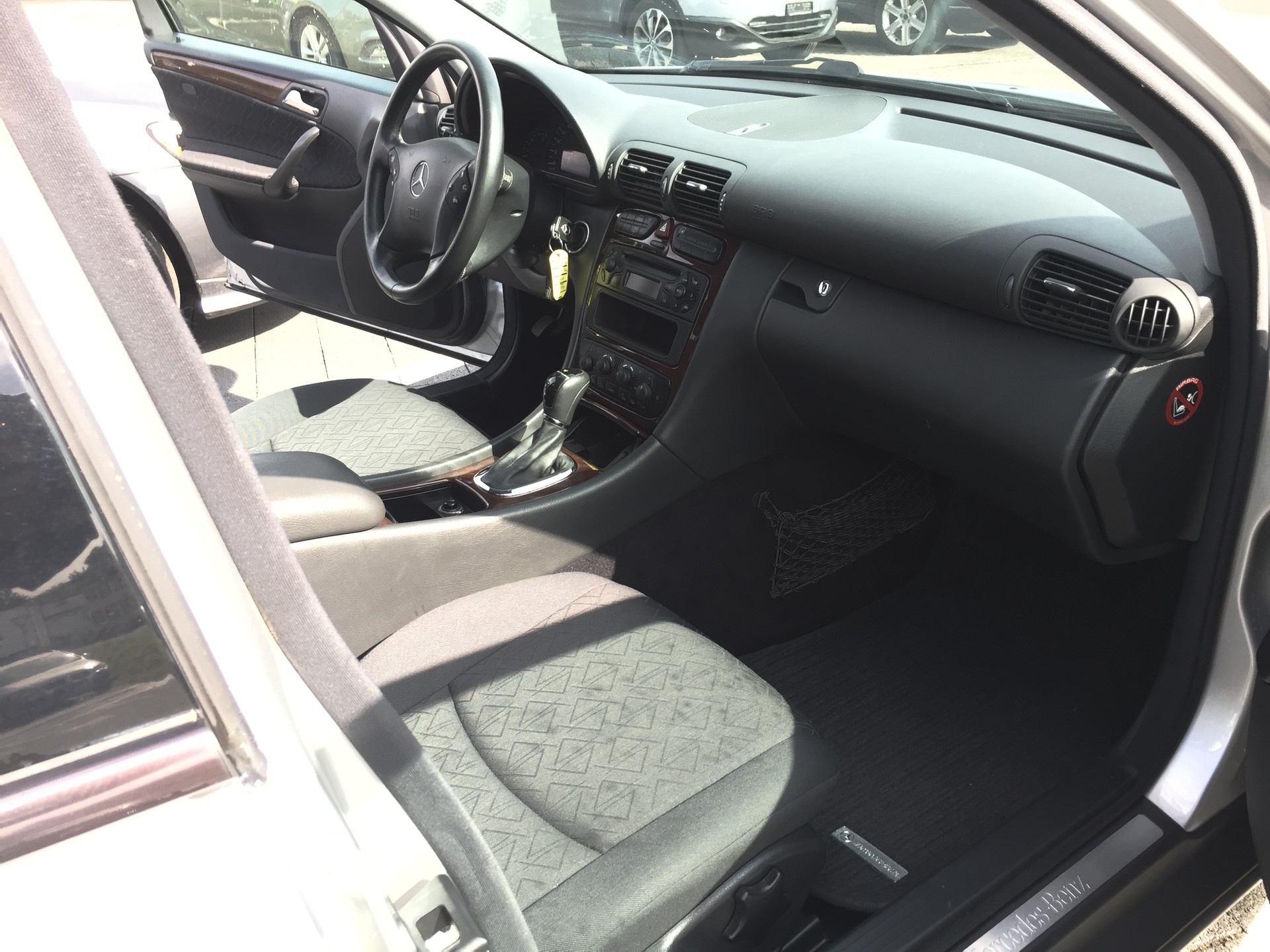 MERCEDES-BENZ C 240 Elégance-image-10