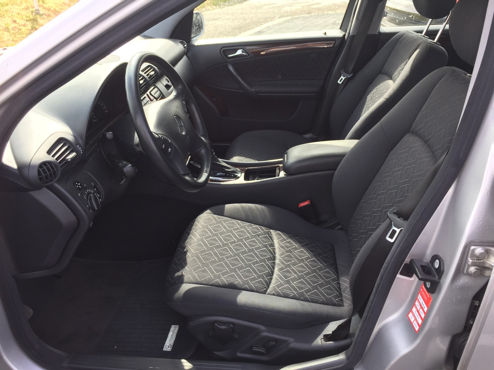 MERCEDES-BENZ C 240 Elégance-image-8