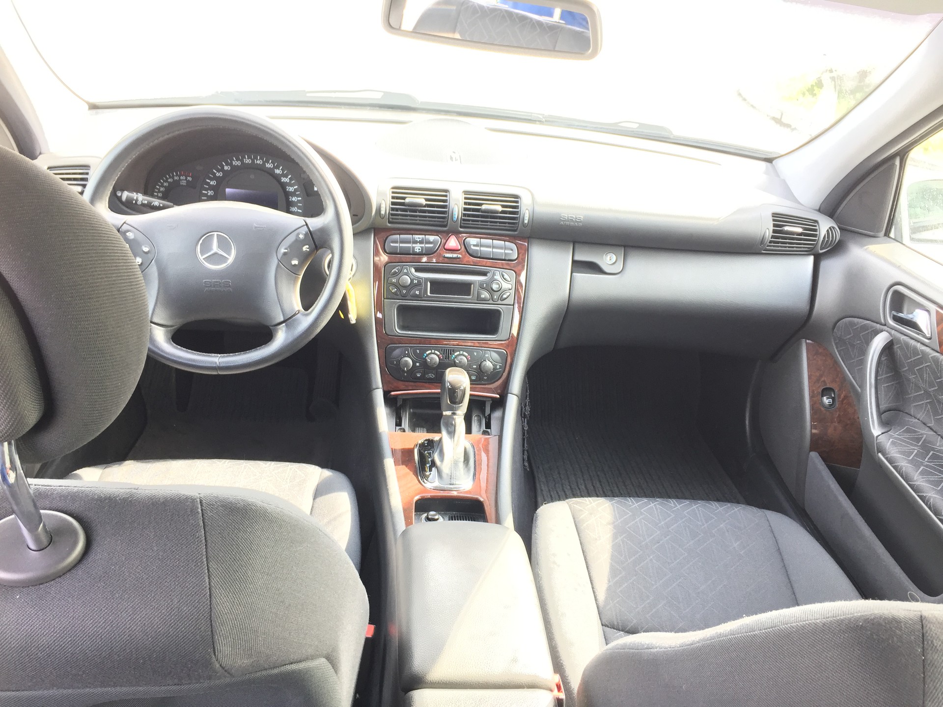 MERCEDES-BENZ C 240 Elégance-image-7