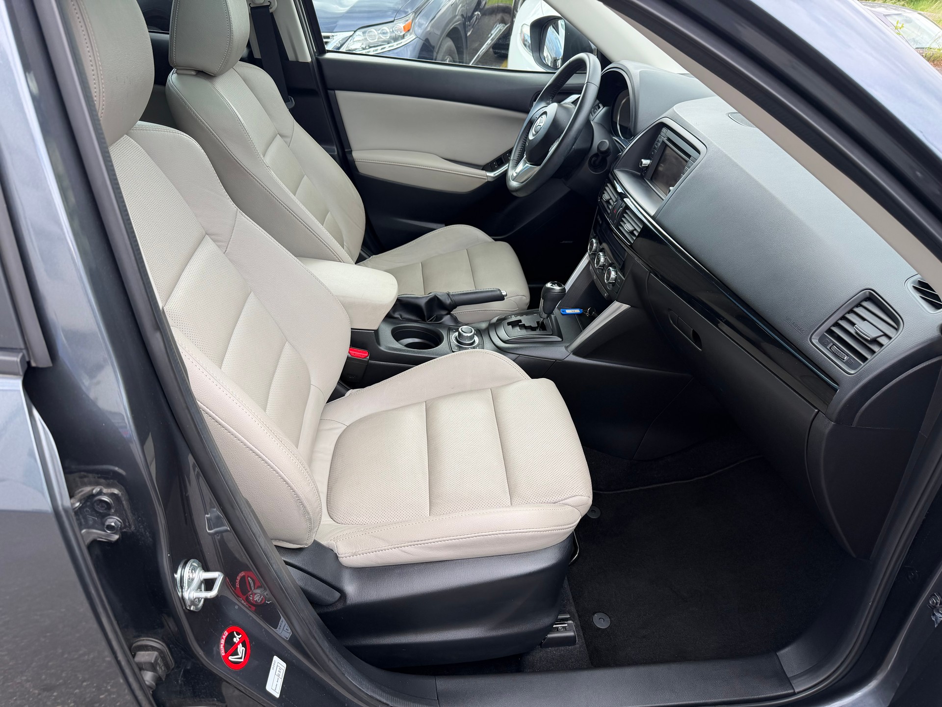 MAZDA CX-5 2.2 D HP Revolution AWD Automatic-image-9