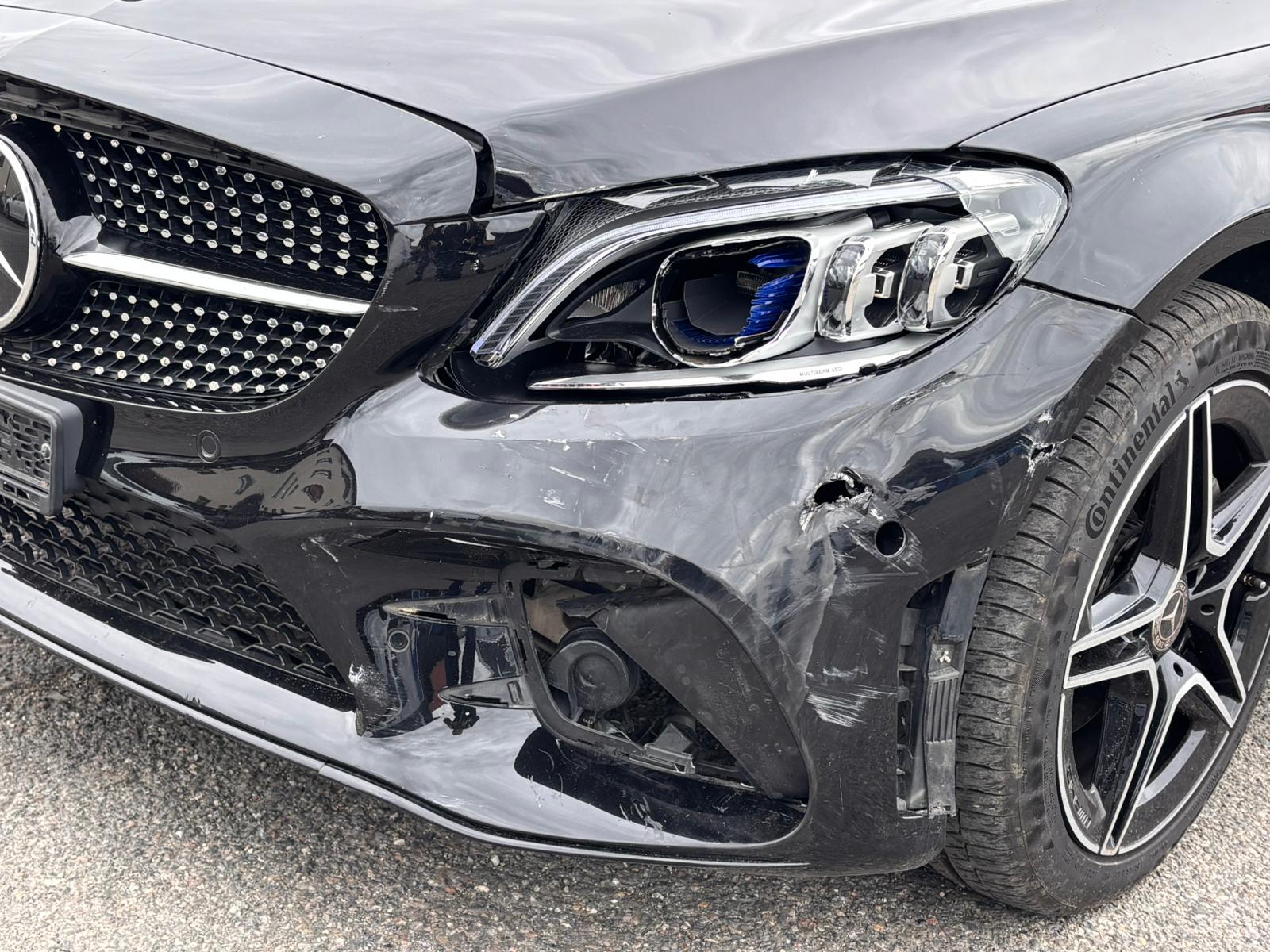 MERCEDES-BENZ C 200 Swiss Star AMG Line 4M 9G-Tronic-image-9