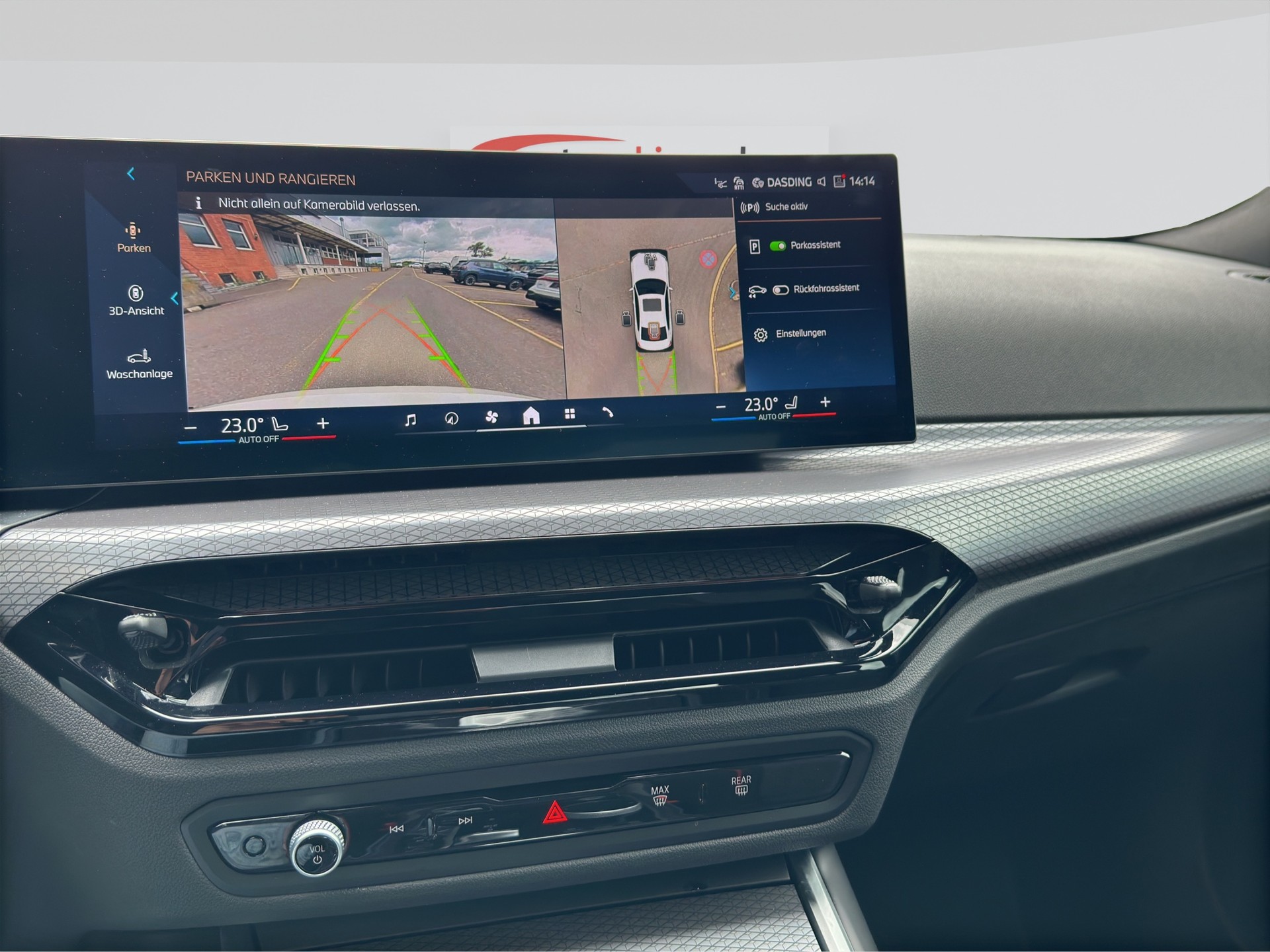 BMW 320i M Sport Steptronic-image-13