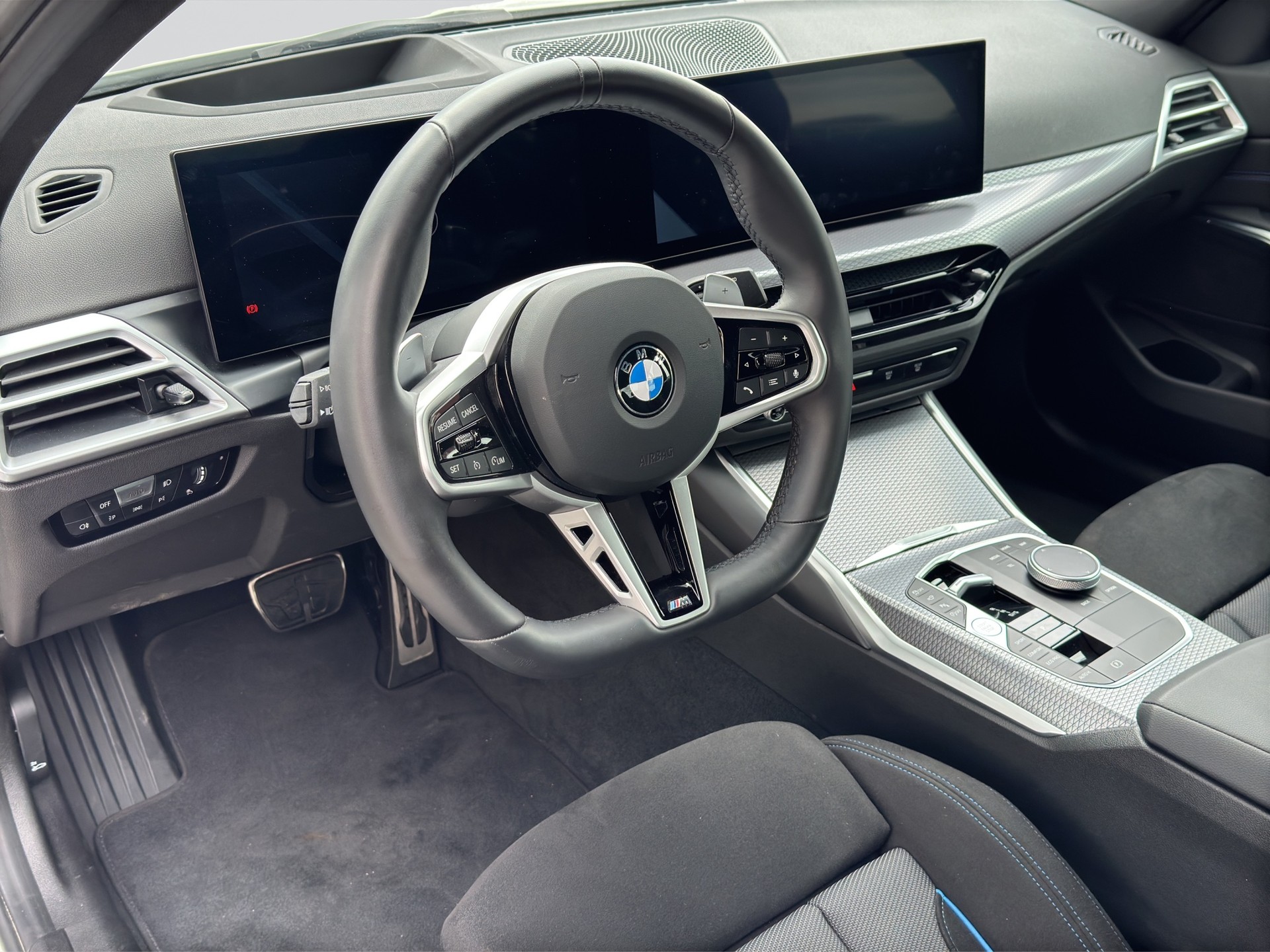 BMW 320i M Sport Steptronic-image-6