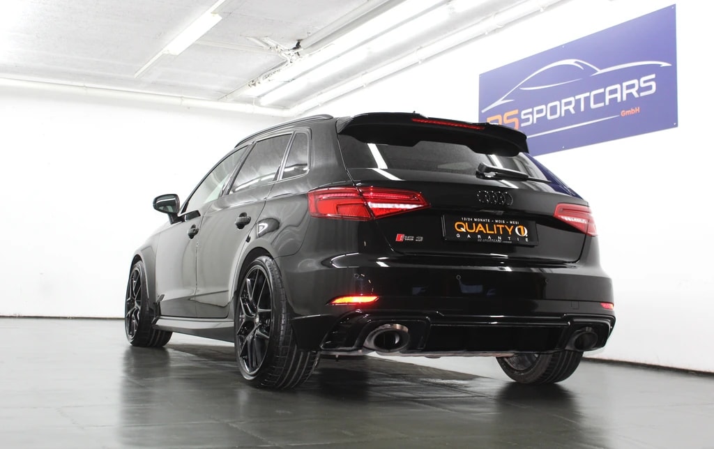 AUDI RS3 Sportback 2.5 TSI quattro S-tronic Black Edition ohne OPF / CH-Fahrzeug-image-4