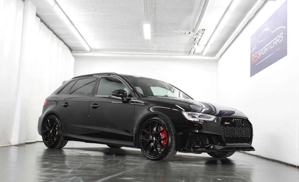 AUDI RS3 Sportback 2.5 TSI quattro S-tronic Black Edition ohne OPF / CH-Fahrzeug