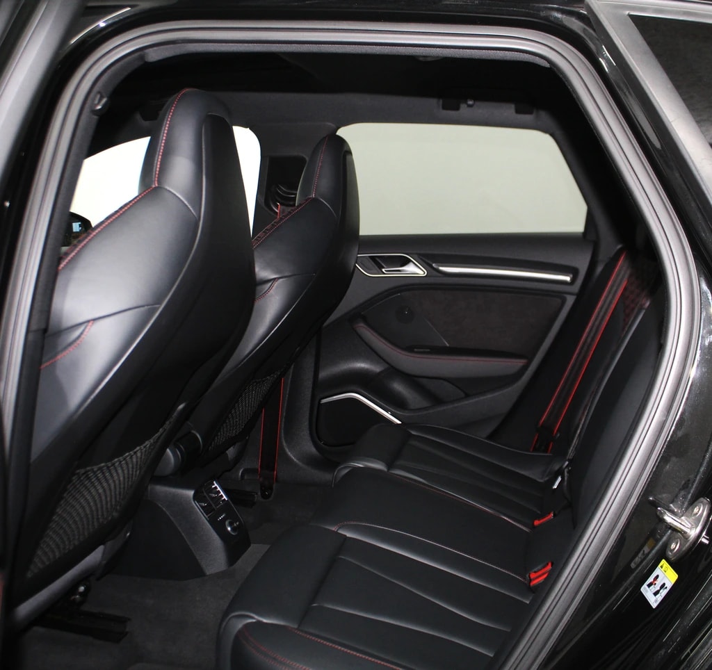 AUDI RS3 Sportback 2.5 TSI quattro S-tronic Black Edition ohne OPF / CH-Fahrzeug-image-9