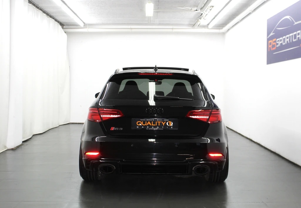 AUDI RS3 Sportback 2.5 TSI quattro S-tronic Black Edition ohne OPF / CH-Fahrzeug-image-5