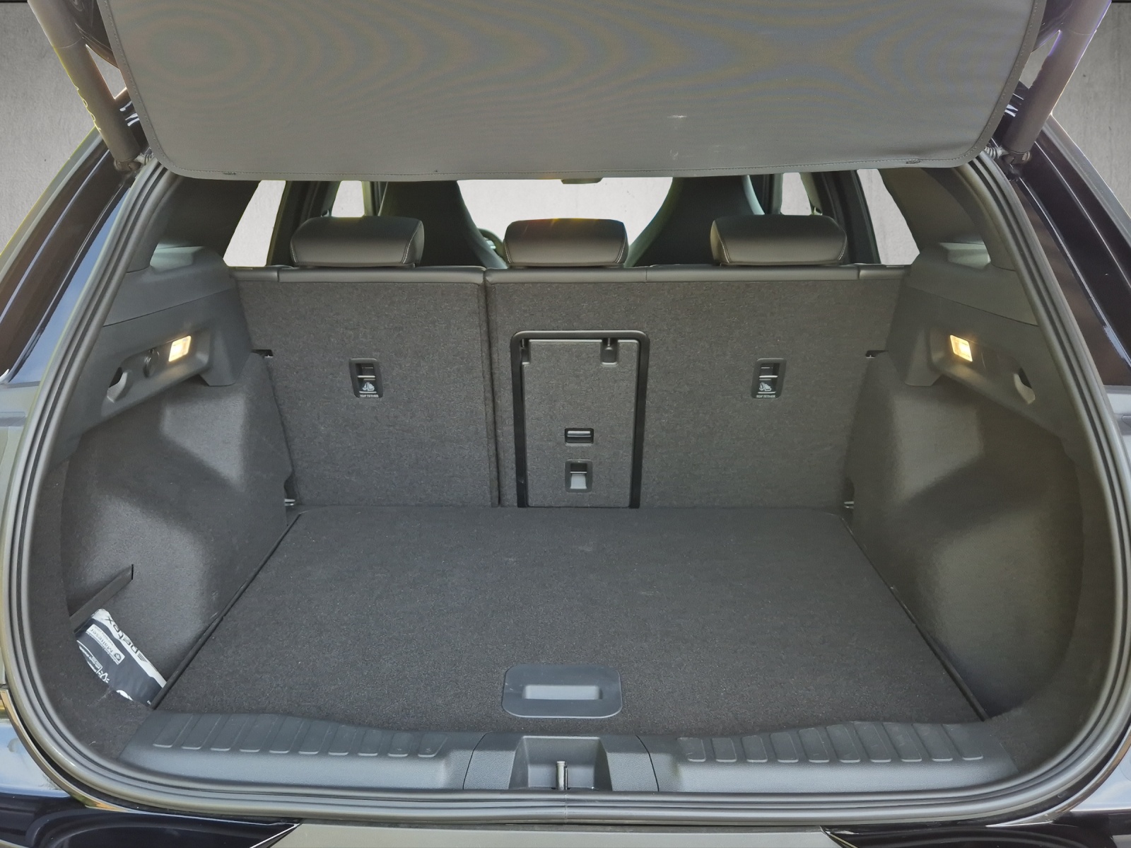 FORD FORD Explorer Elektro 79kWh Dual Extended Range Premium AWD, 340 PS-image-18