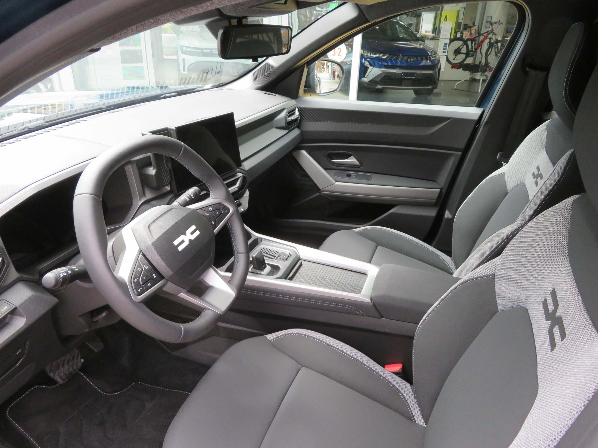DACIA Bigster 1.8 Hybrid Journey-image-8