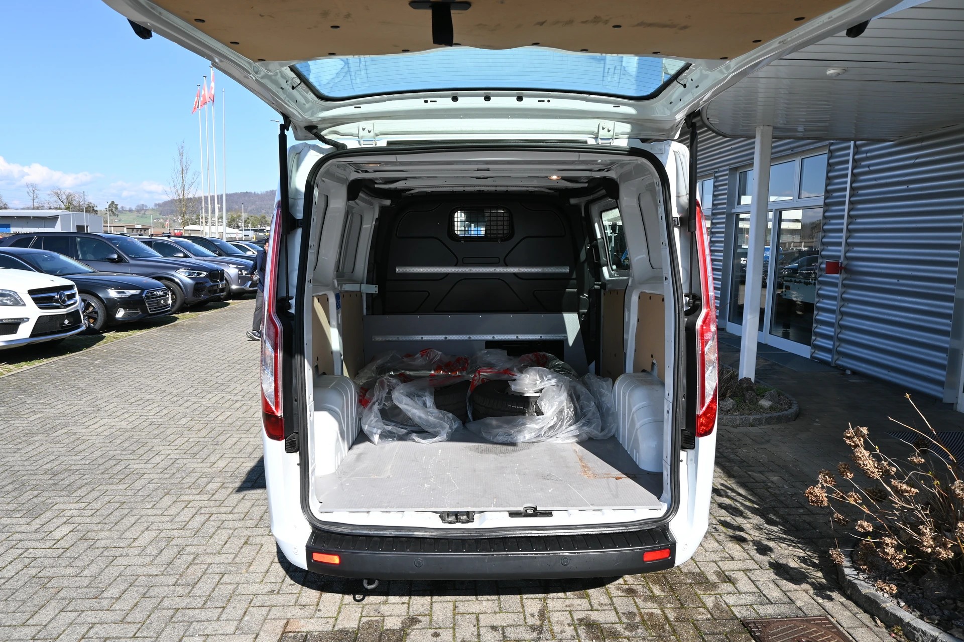FORD Transit Custom Van 320 L1H1 Basis 3-Plätzer (CH Auto)-image-8