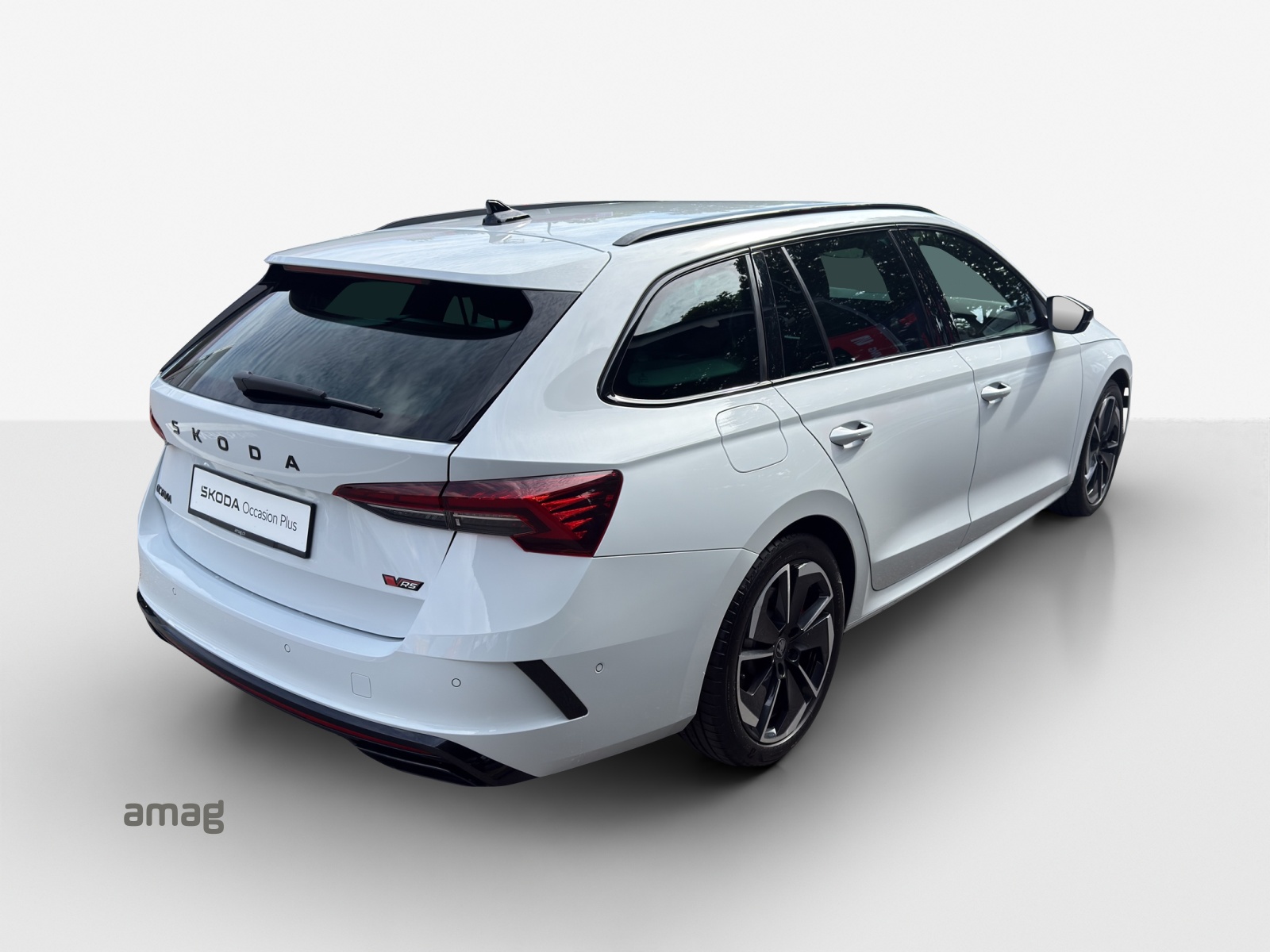 SKODA Octavia Combi 2.0 TSI DSG RS-image-4