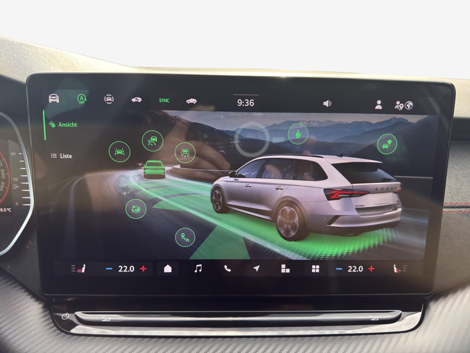 SKODA Octavia Combi 2.0 TSI DSG RS-image-15