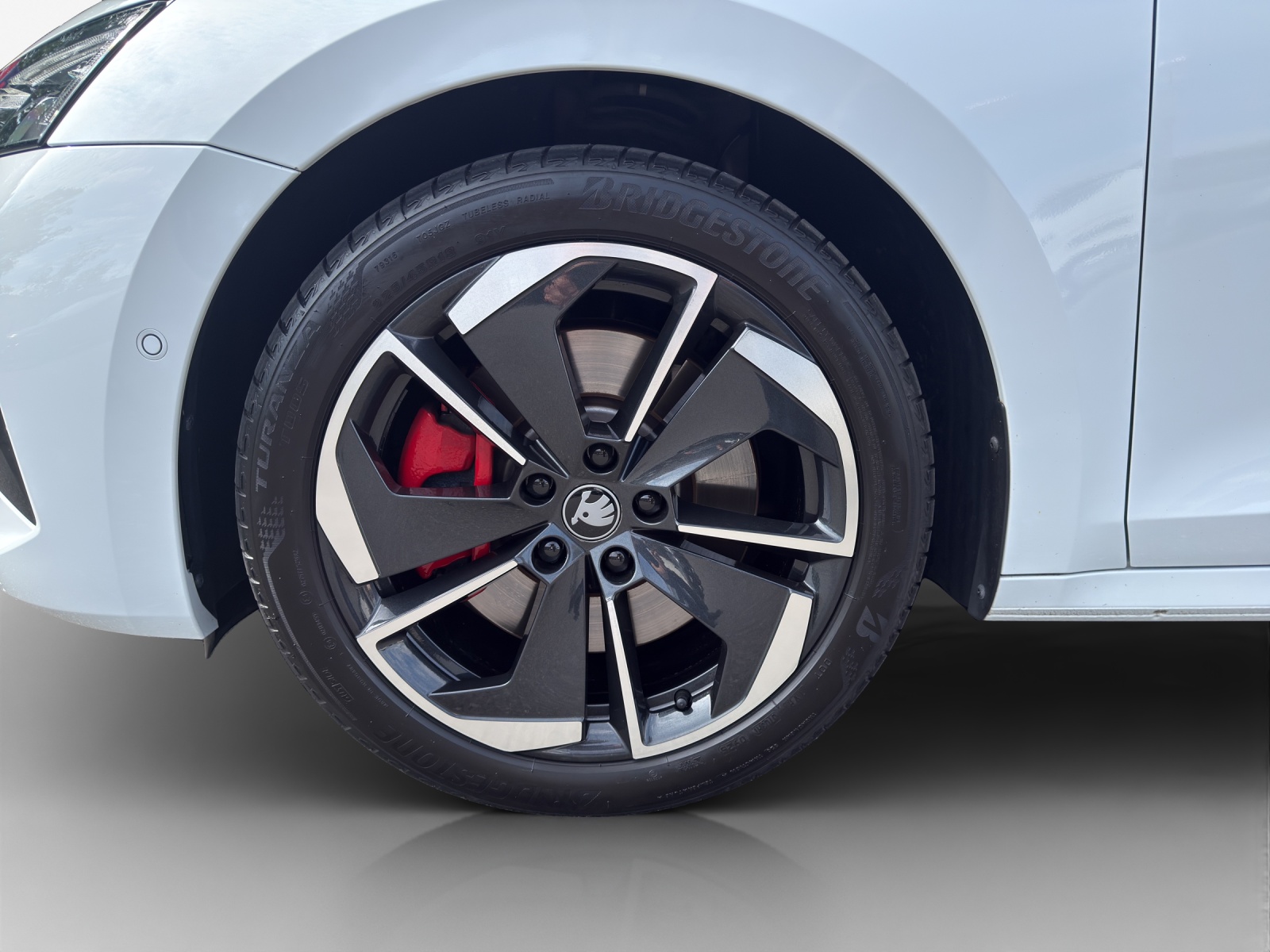 SKODA Octavia Combi 2.0 TSI DSG RS-image-13