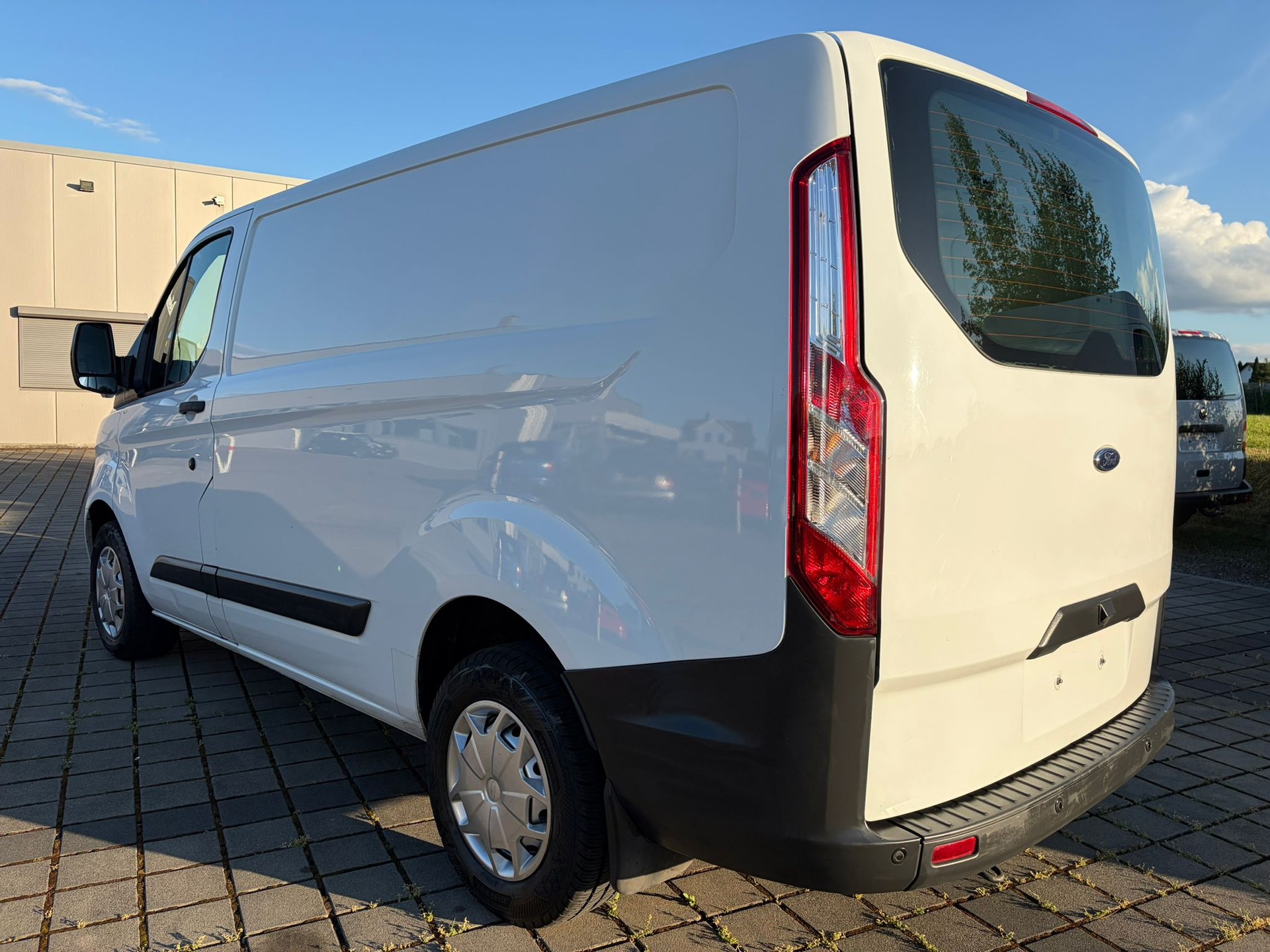 FORD Transit Custom Van 310 L1H1 Trend-image-6