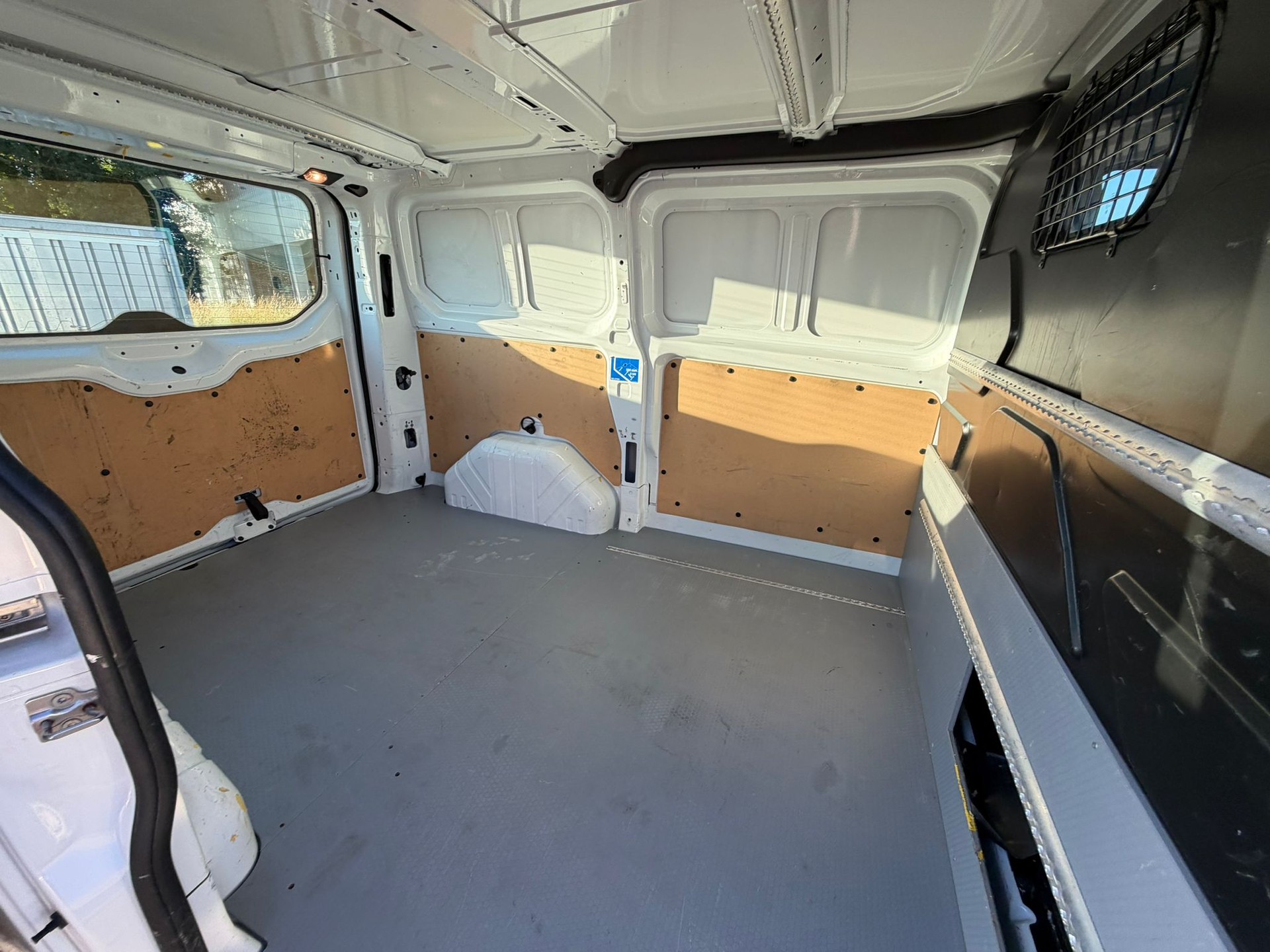 FORD Transit Custom Van 310 L1H1 Trend-image-4