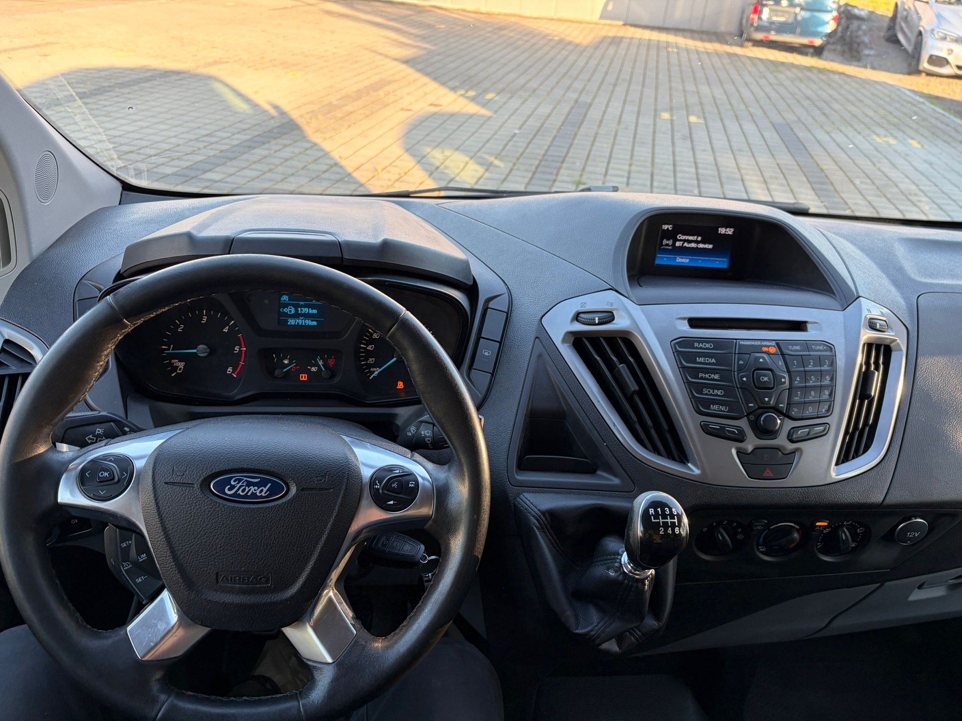 FORD Transit Custom Van 310 L1H1 Trend-image-10