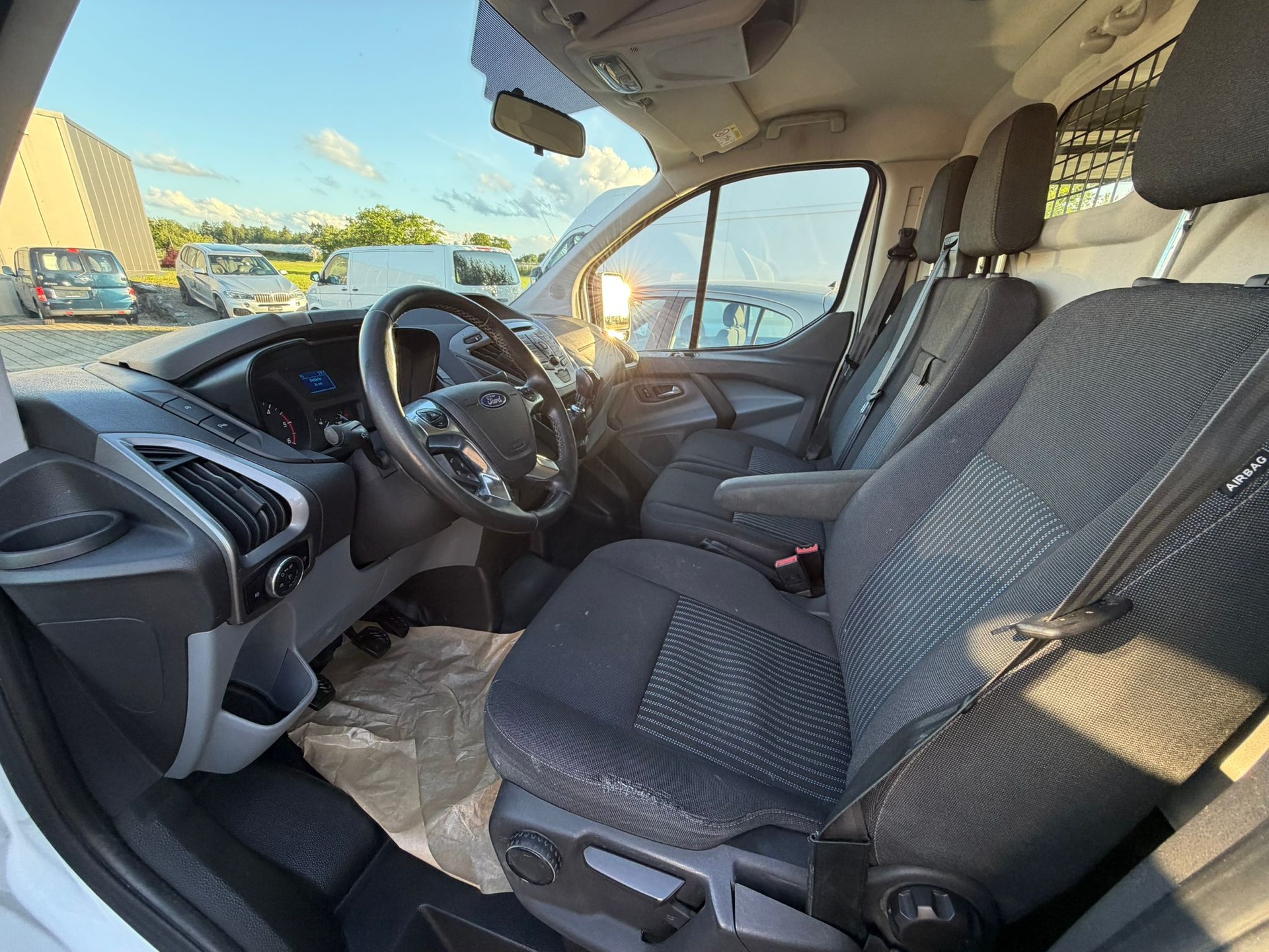 FORD Transit Custom Van 310 L1H1 Trend-image-14