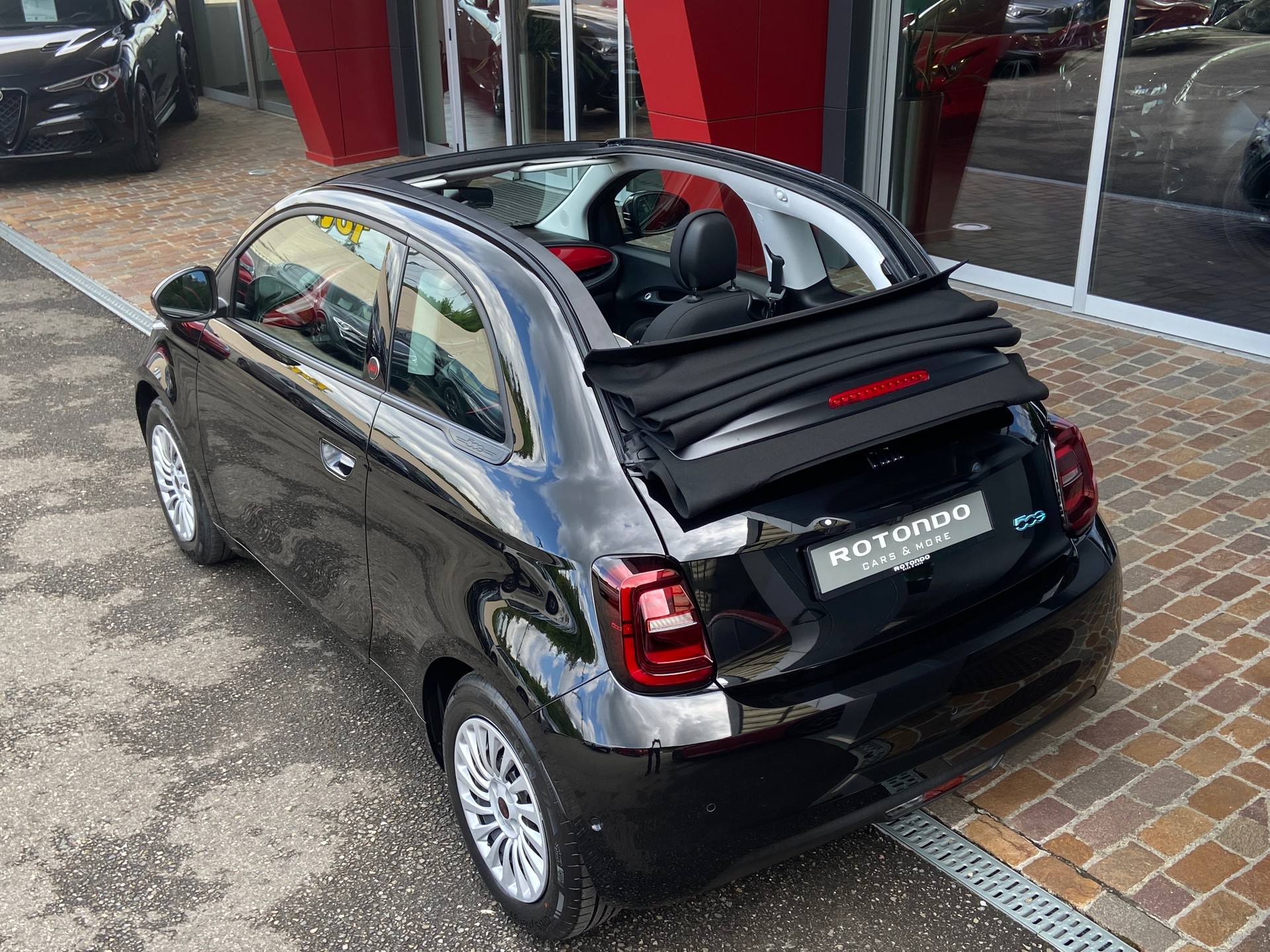FIAT 500 C electric 87 kW Red-image-13