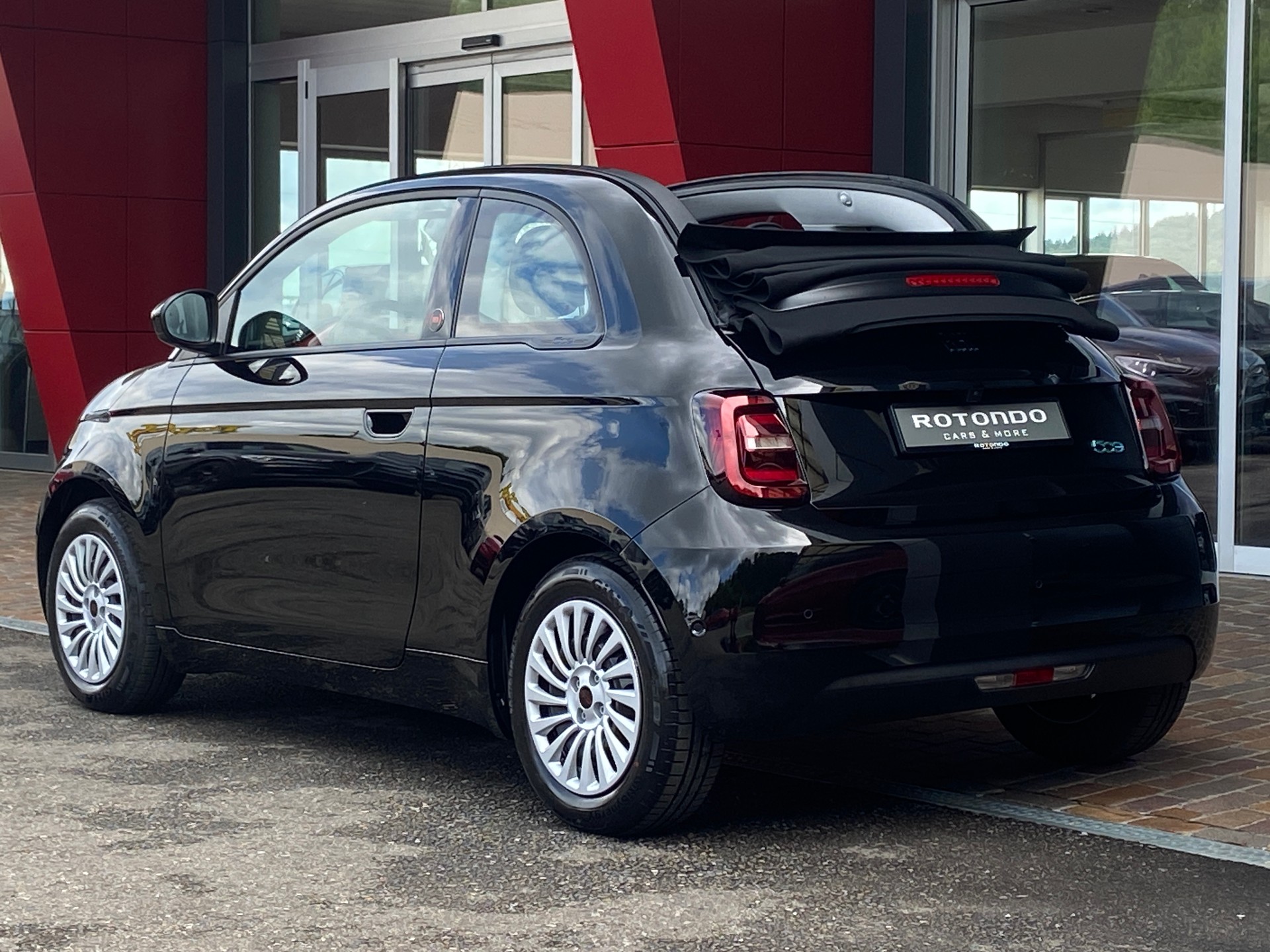 FIAT 500 C electric 87 kW Red-image-12