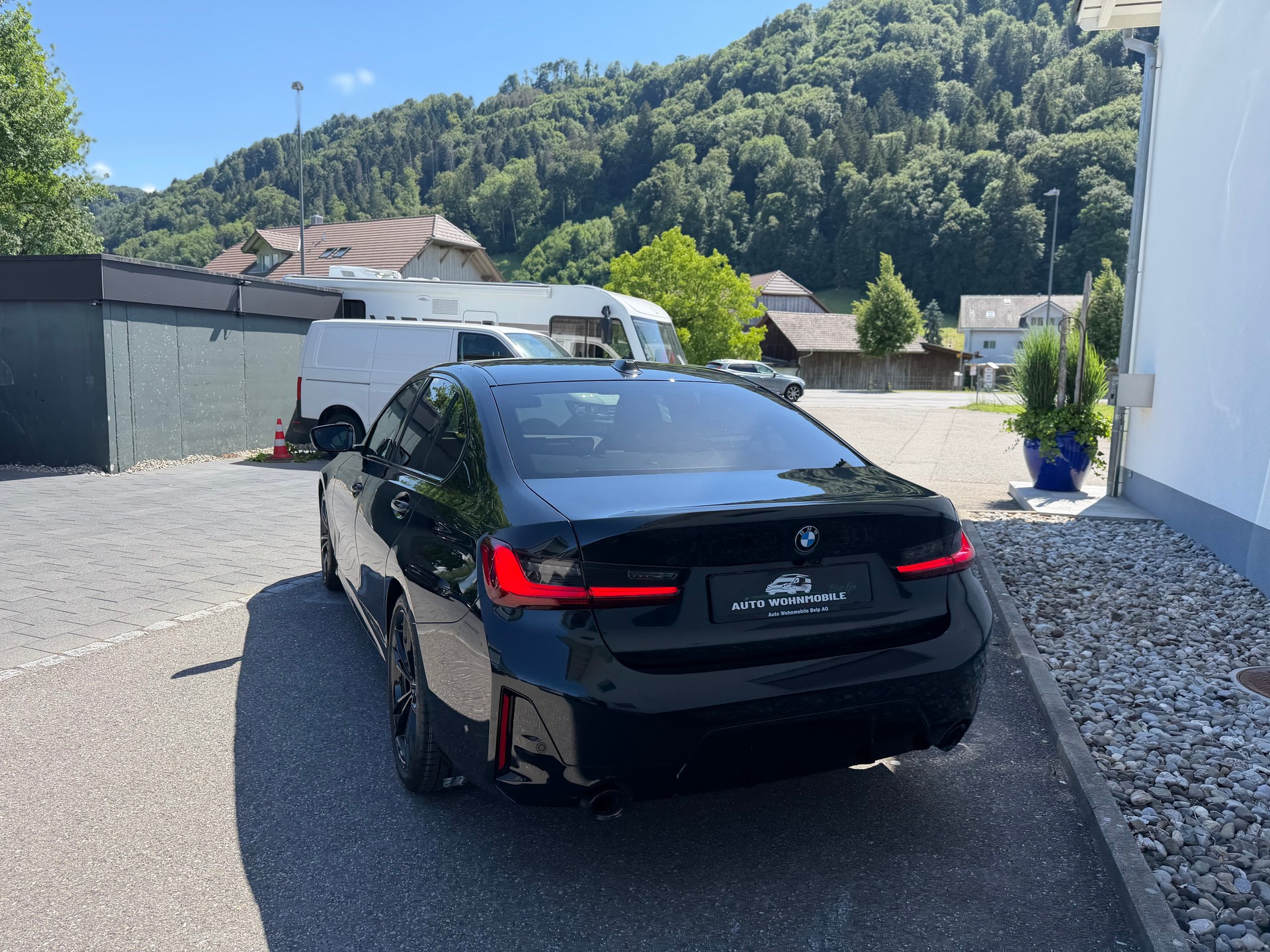 BMW 320d xDrive 48V Steptronic M Sport-image-14