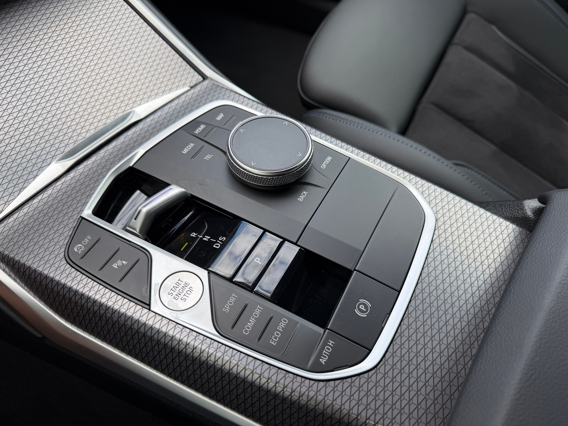 BMW 320d xDrive 48V Steptronic M Sport-image-26