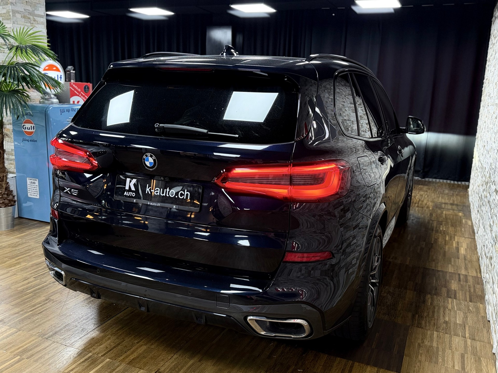 BMW X5 xDrive 40i Steptronic-showroom-element-3