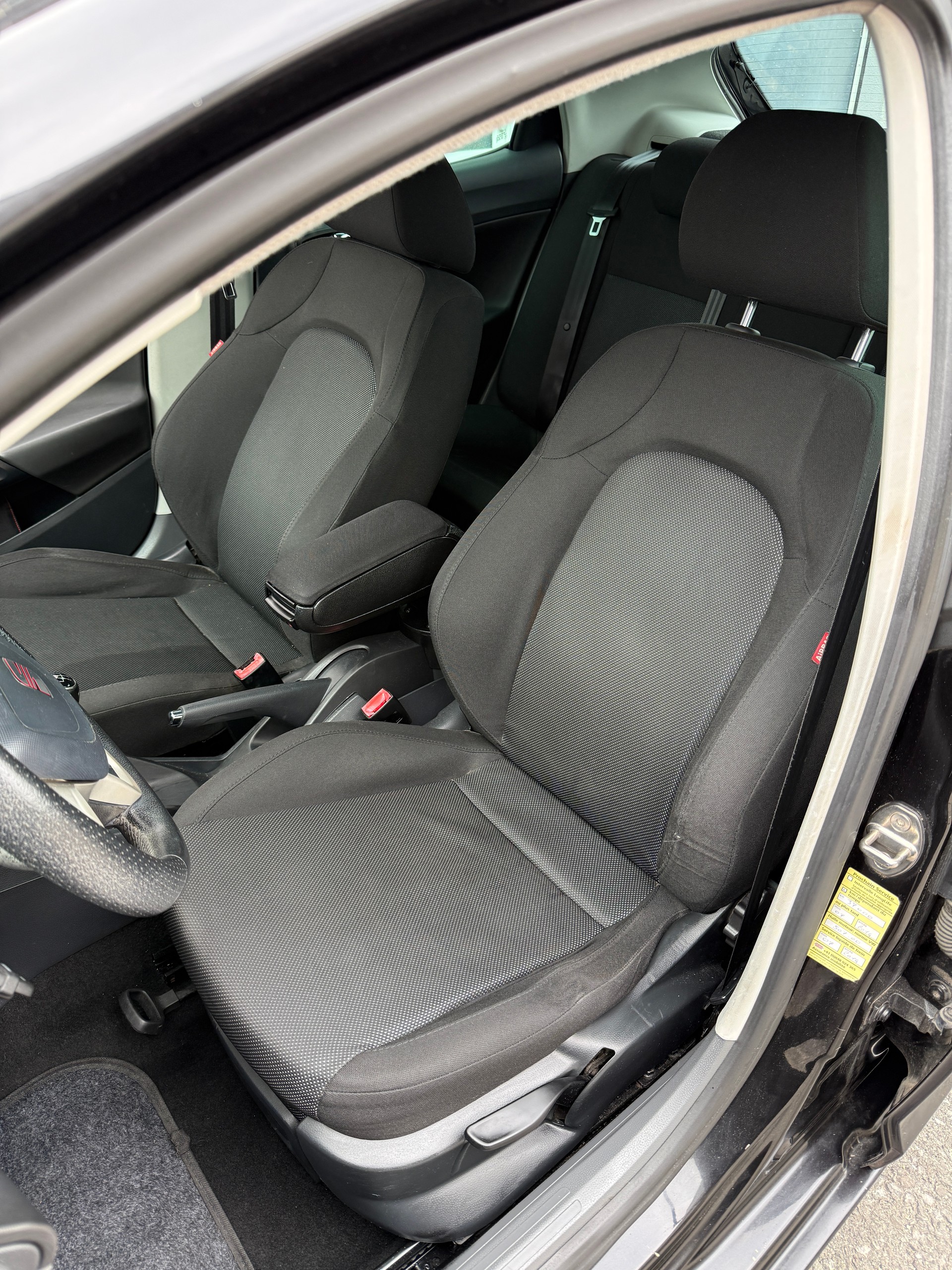 SEAT Ibiza 1.6 Style-image-9
