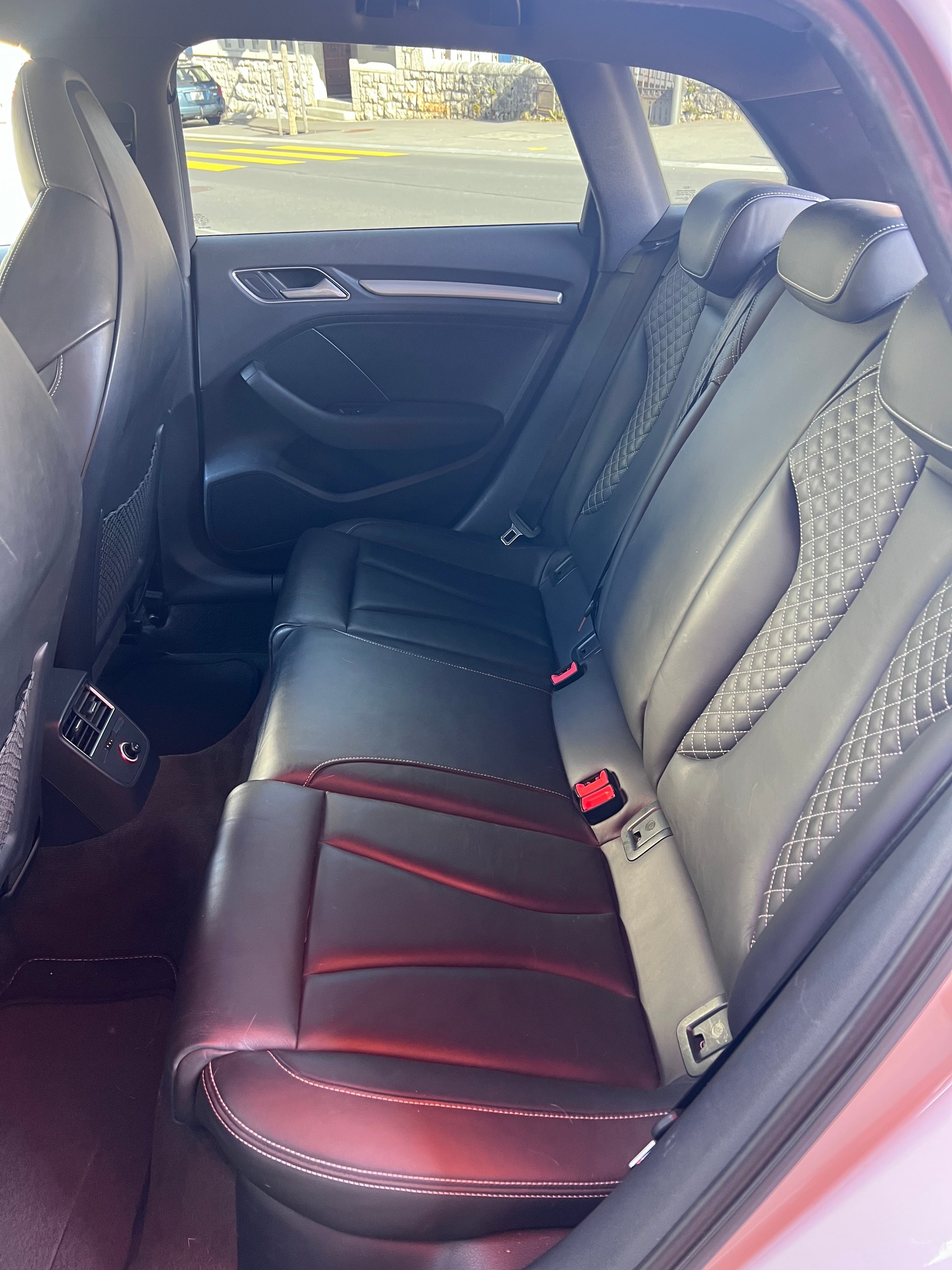 AUDI S3 Sportback 2.0 TFSI-image-5