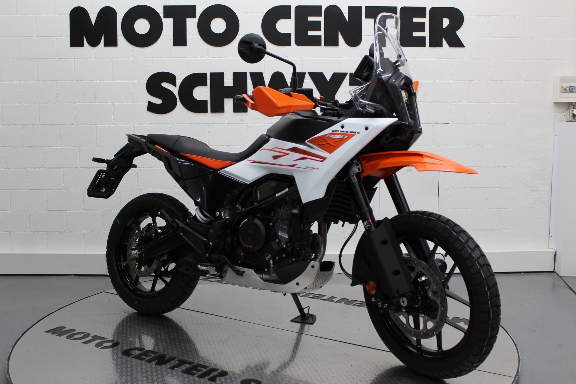 KTM 390 Adventure X-showroom-element-1
