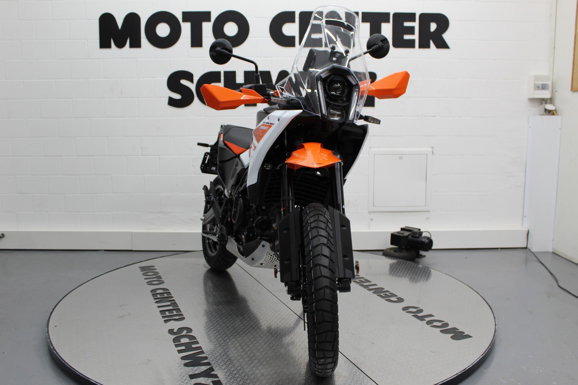 KTM 390 Adventure X-showroom-element-2