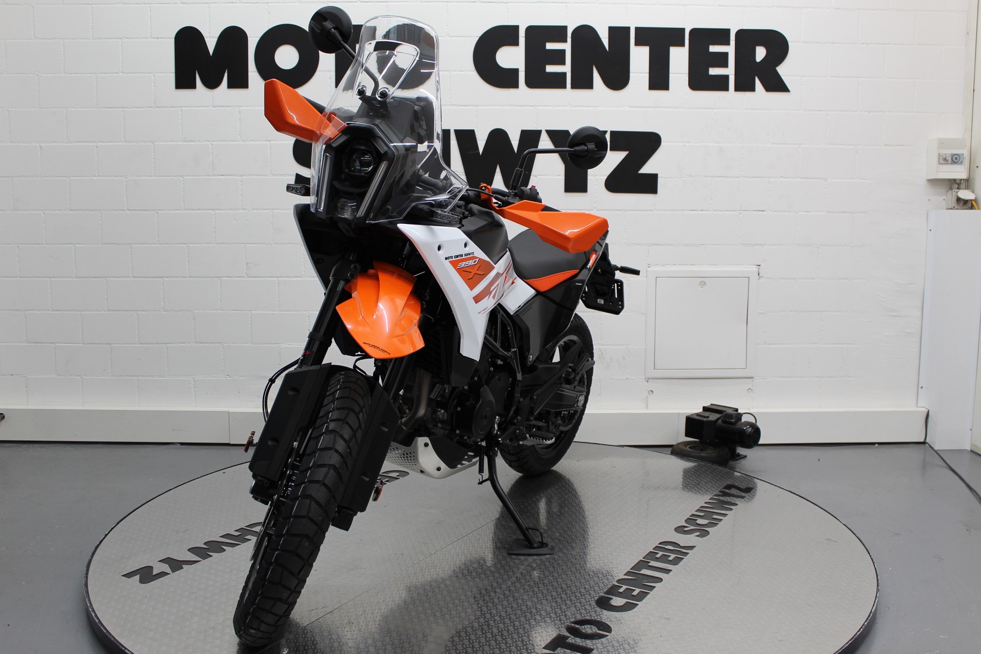 KTM 390 Adventure X-showroom-element-3