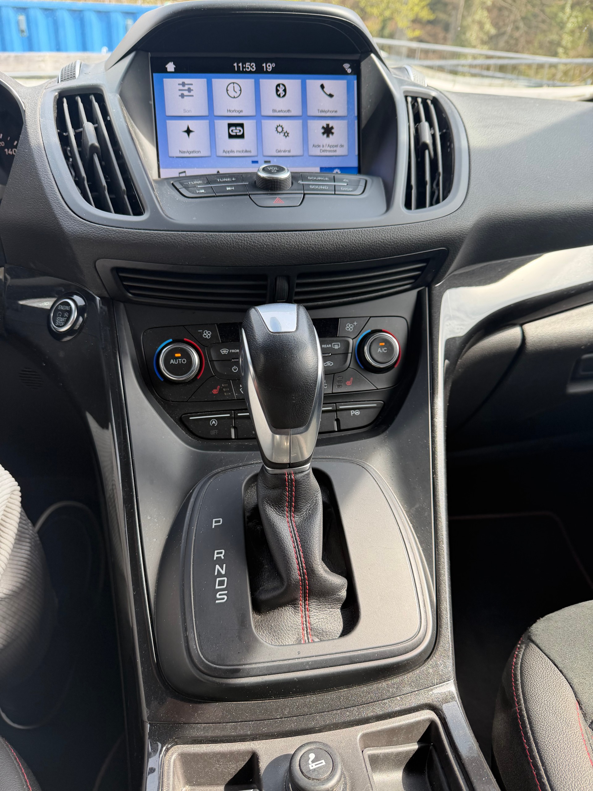 FORD Kuga 2.0 TDCi ST Line High 4WD PowerShift-image-10