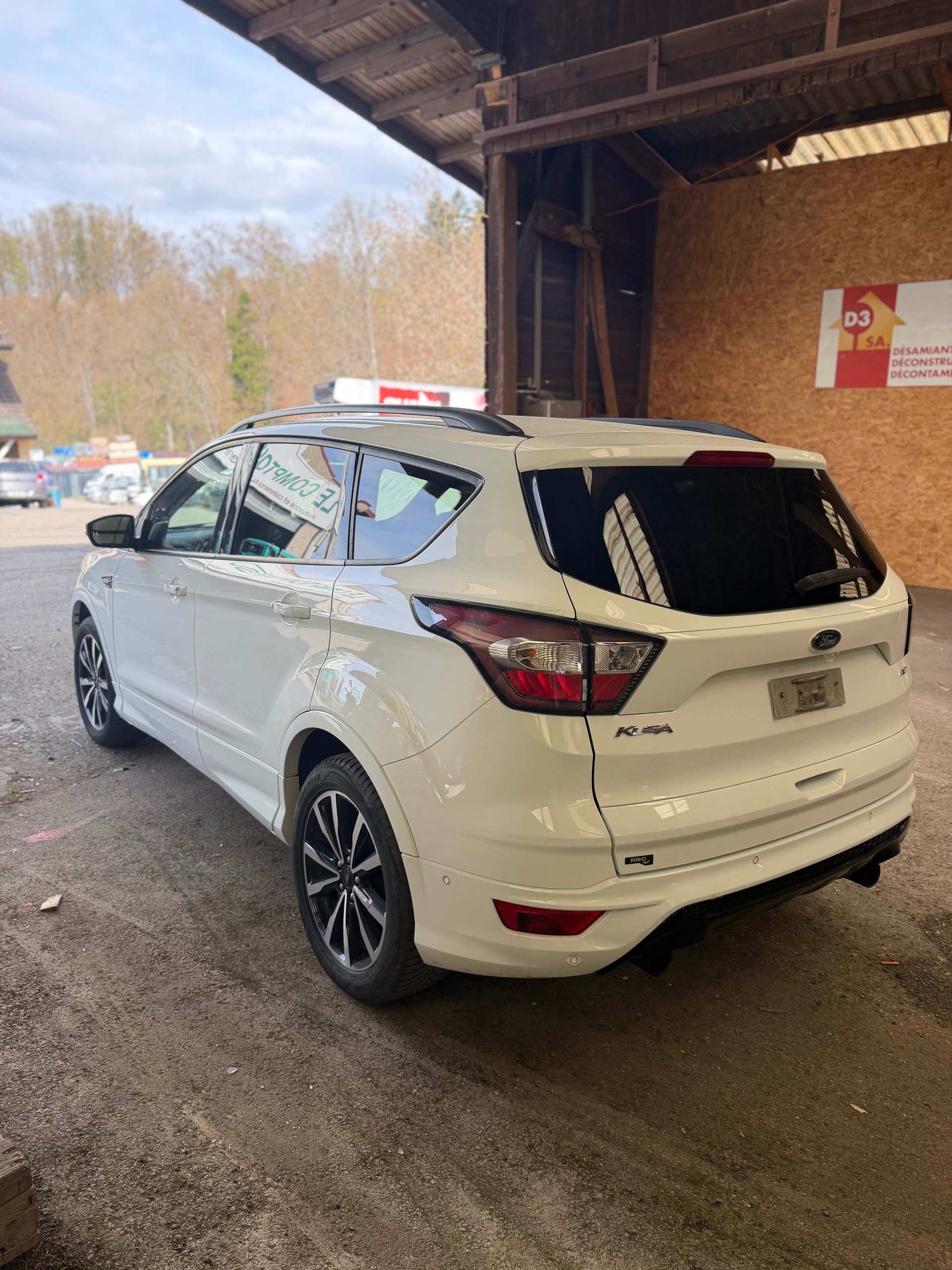 FORD Kuga 2.0 TDCi ST Line High 4WD PowerShift-image-6