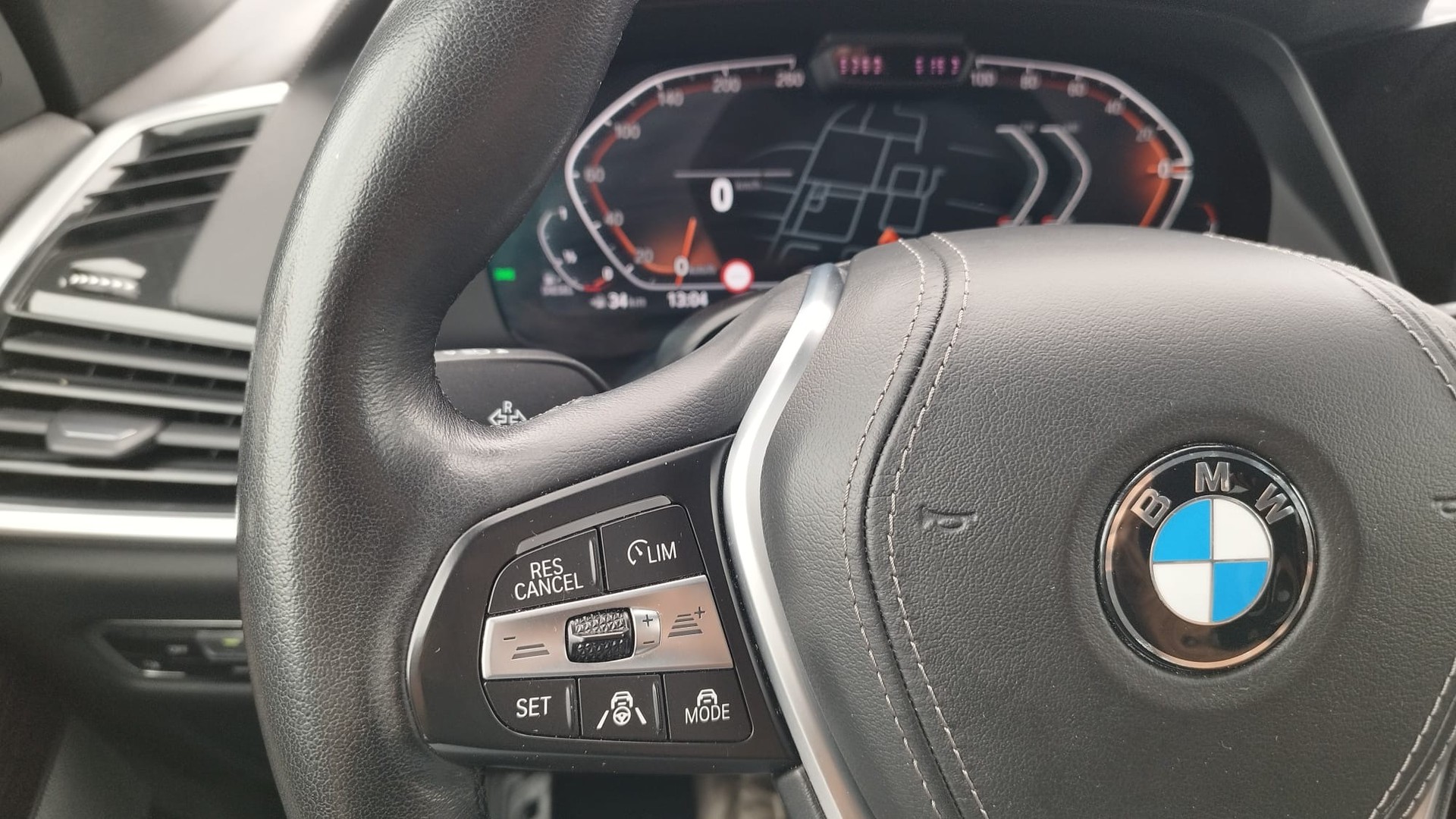 BMW X5 xDrive 48V 30d Steptronic-image-8