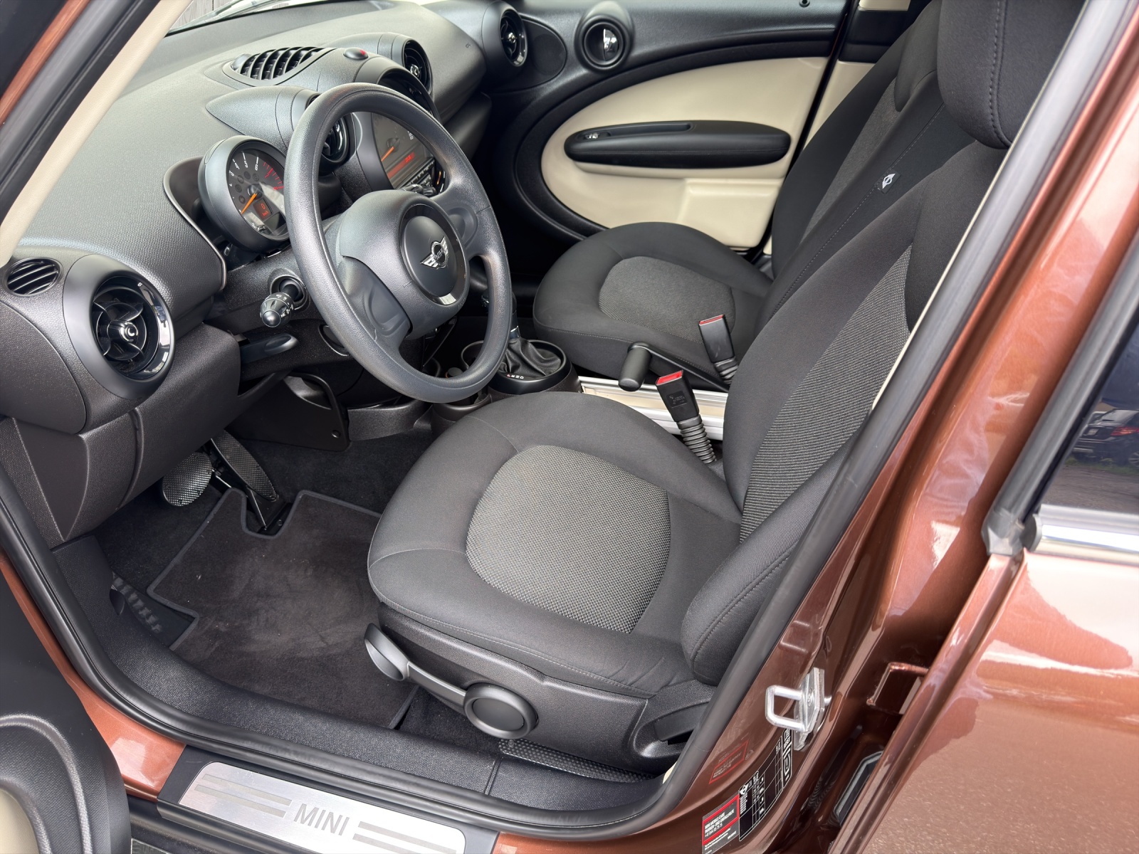 MINI Countryman One FWD Steptronic-image-9