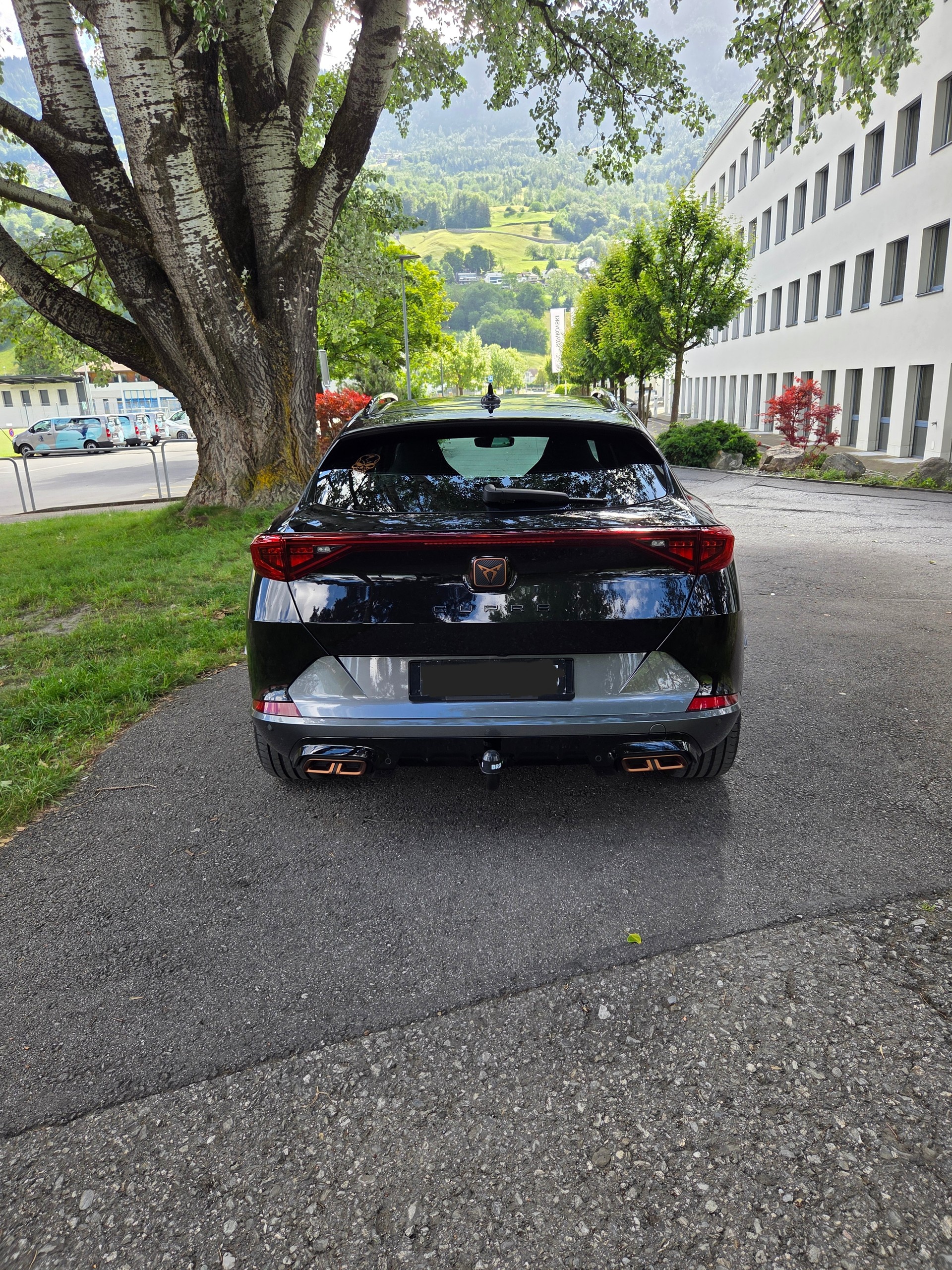 CUPRA 1.4 eHybrid DSG-image-1
