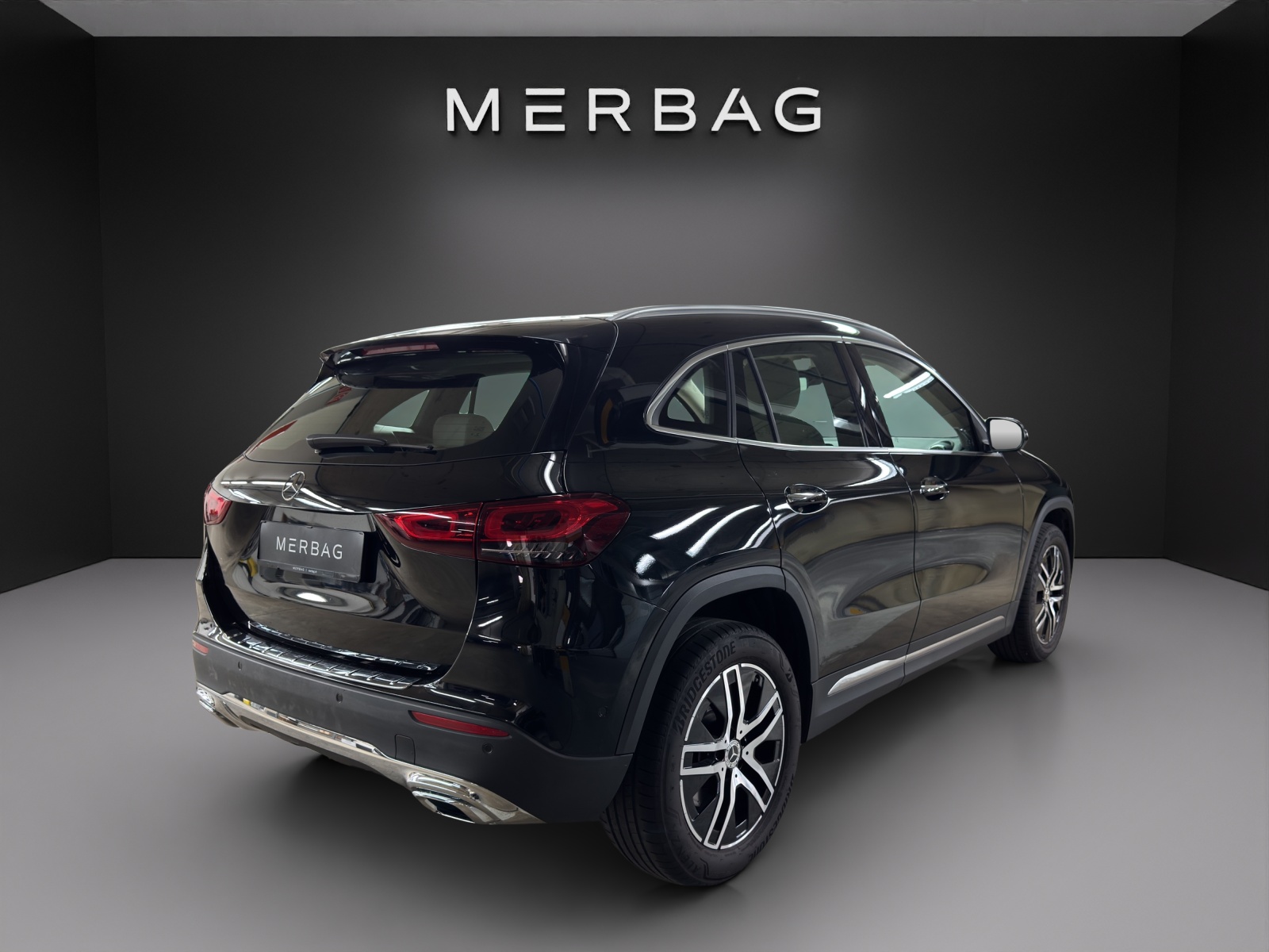 MERCEDES-BENZ GLA 250 Style 4Matic-image-4