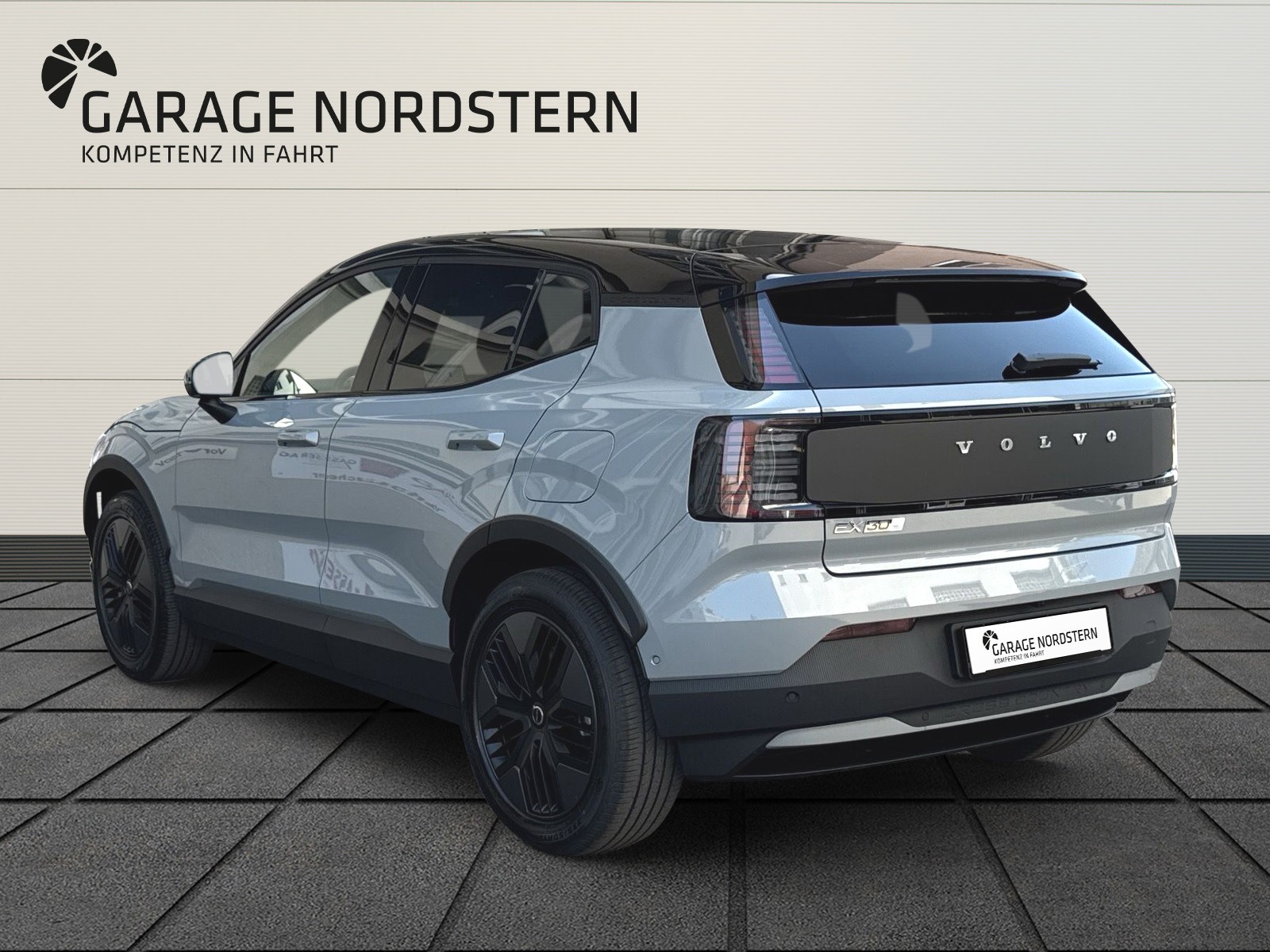 VOLVO EX30 CC E60 Twin Performance AWD-image-2