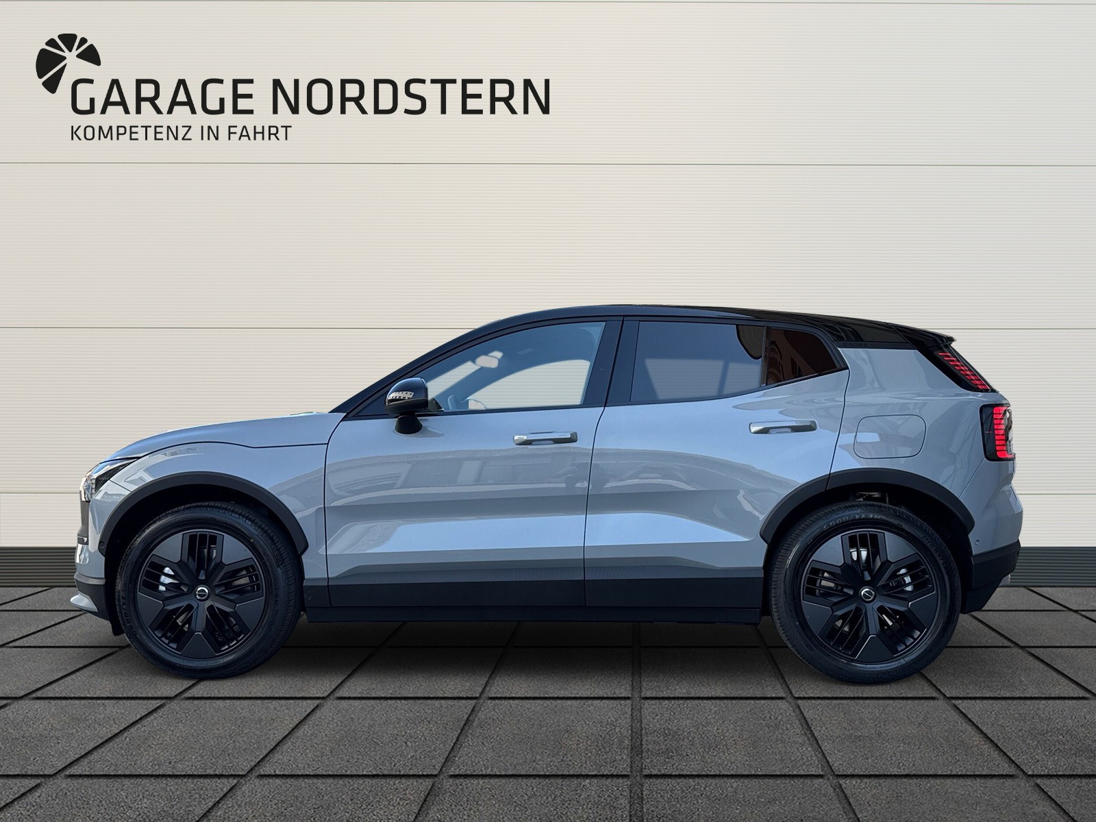 VOLVO EX30 CC E60 Twin Performance AWD-image-1