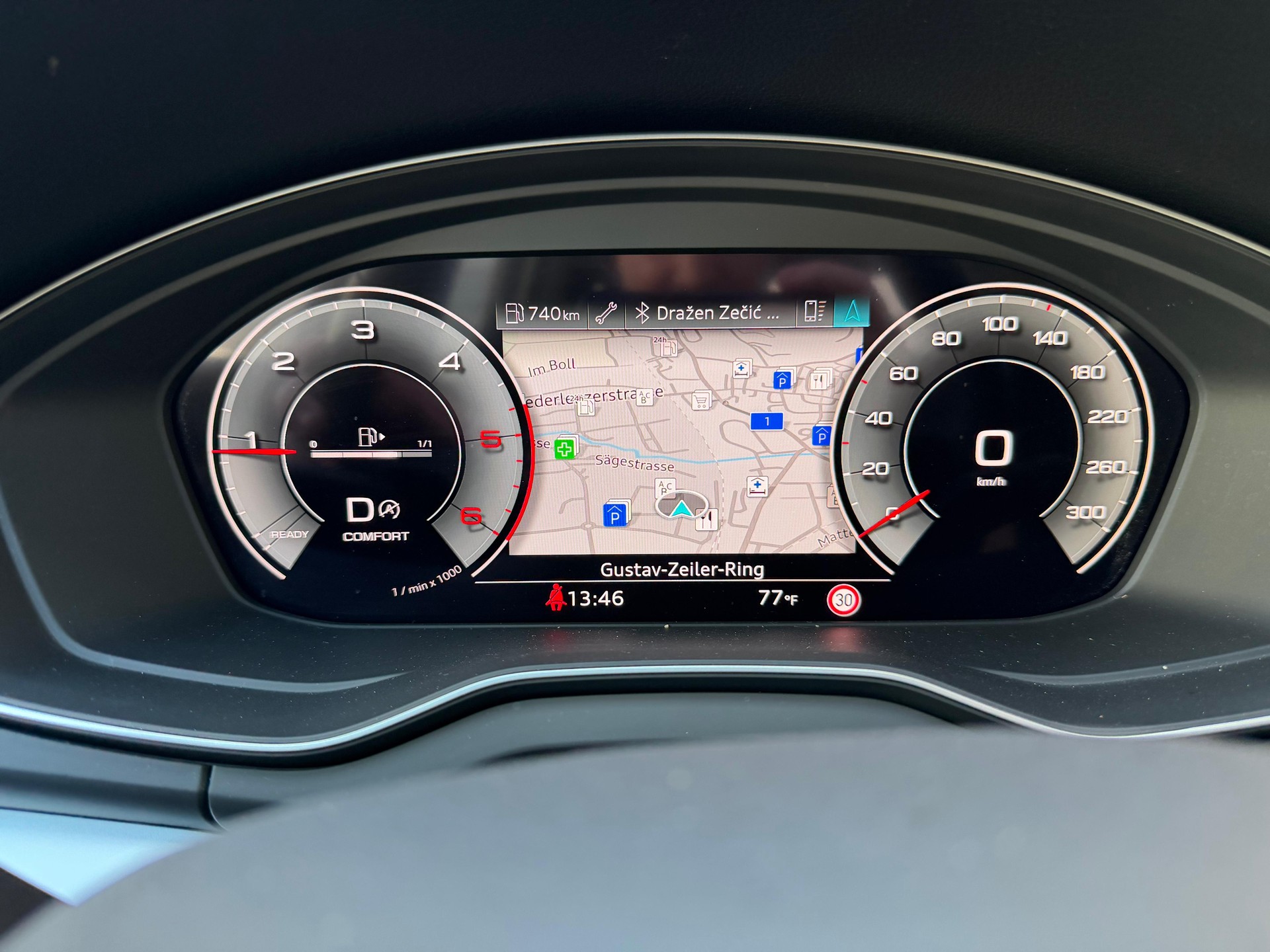 AUDI Q5 40 TDI quattro S-tronic-image-22