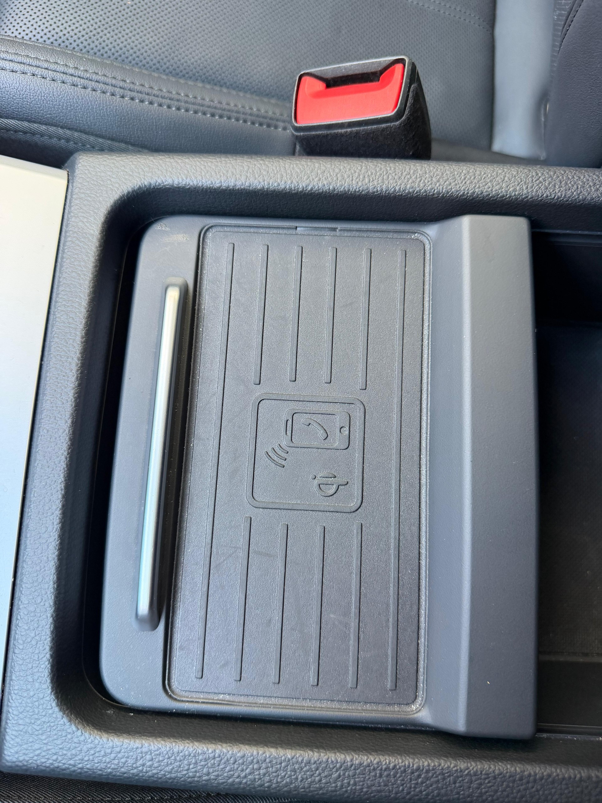 AUDI Q5 40 TDI quattro S-tronic-image-24