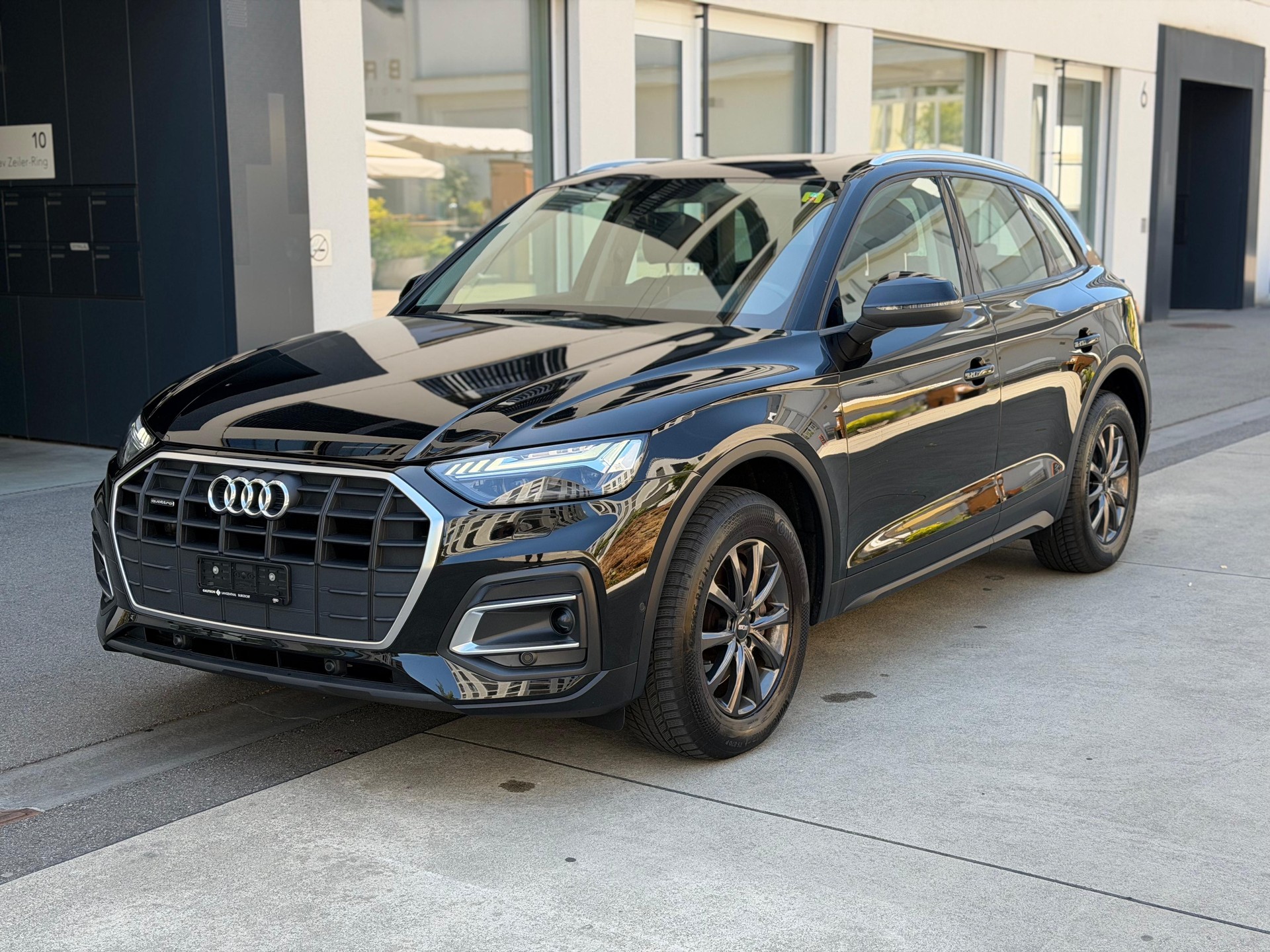 AUDI Q5 40 TDI quattro S-tronic-image-6