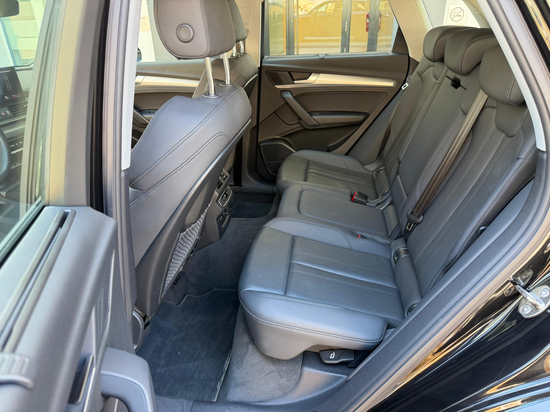 AUDI Q5 40 TDI quattro S-tronic-image-13