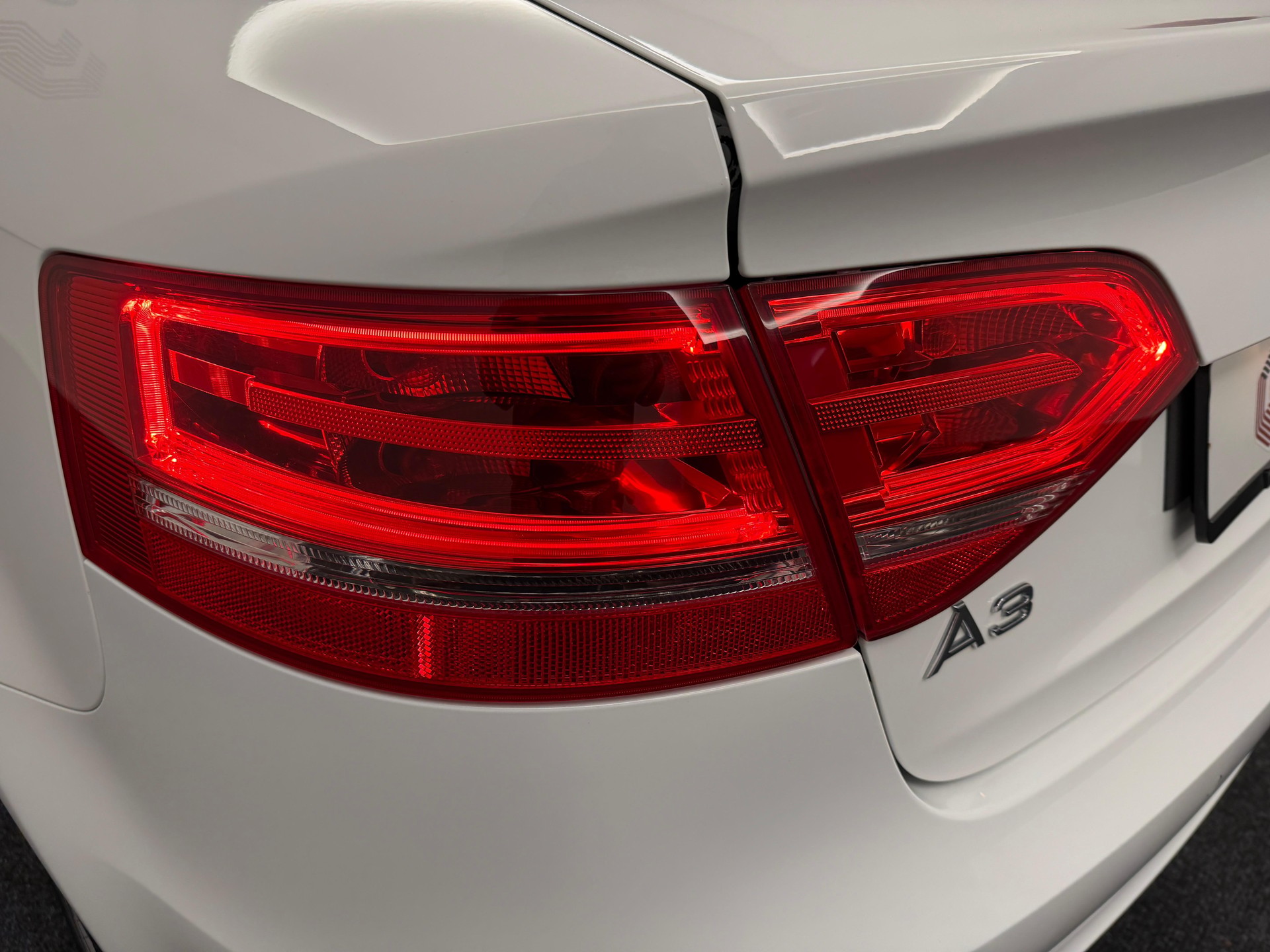 AUDI A3 Cabriolet 2.0 16V T FSI Ambition S-Tr-image-11