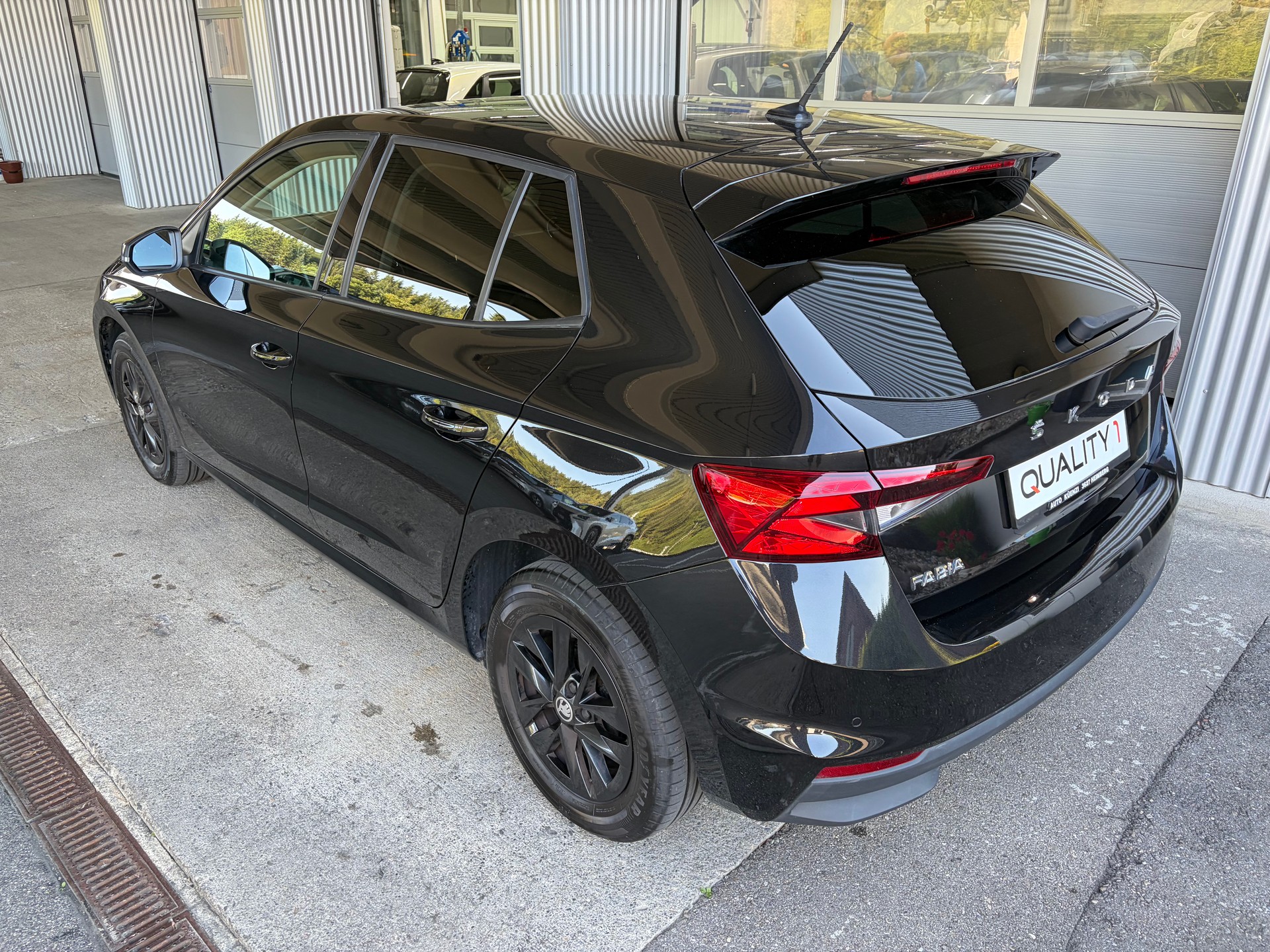 SKODA Fabia 1.0 TSI Ambition-image-2