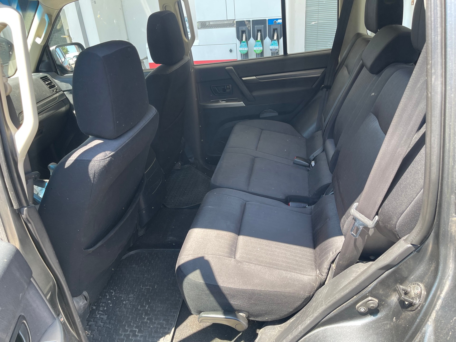 MITSUBISHI Pajero 3.2 DI-D Profi-image-3