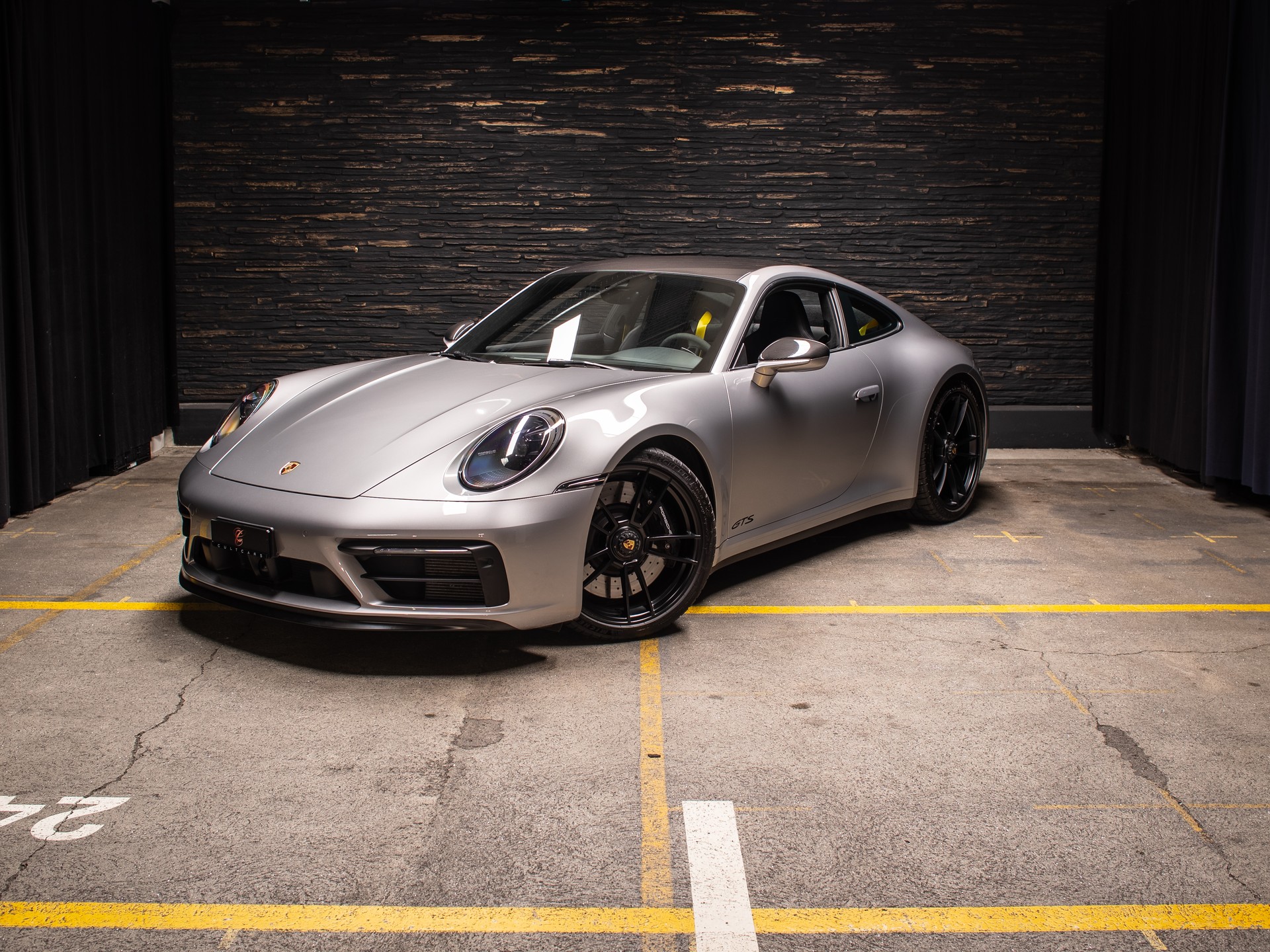 PORSCHE 911 Carrera 4 GTS PDK-image-31