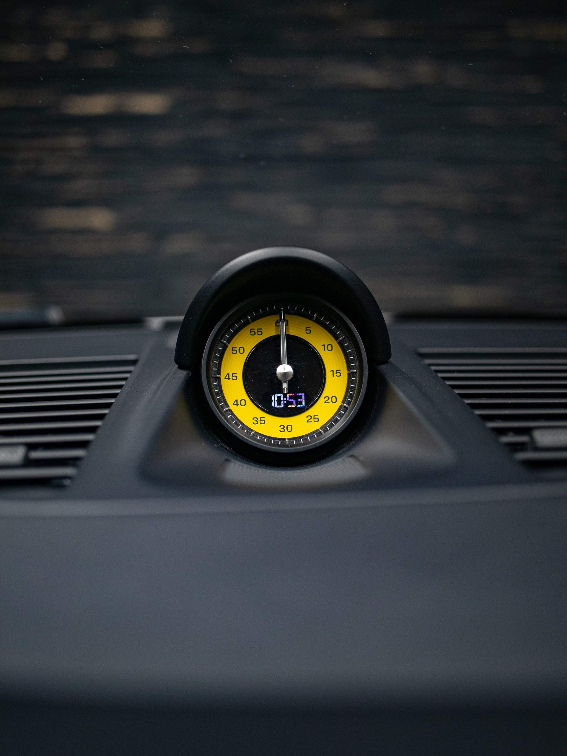 PORSCHE 911 Carrera 4 GTS PDK-image-19