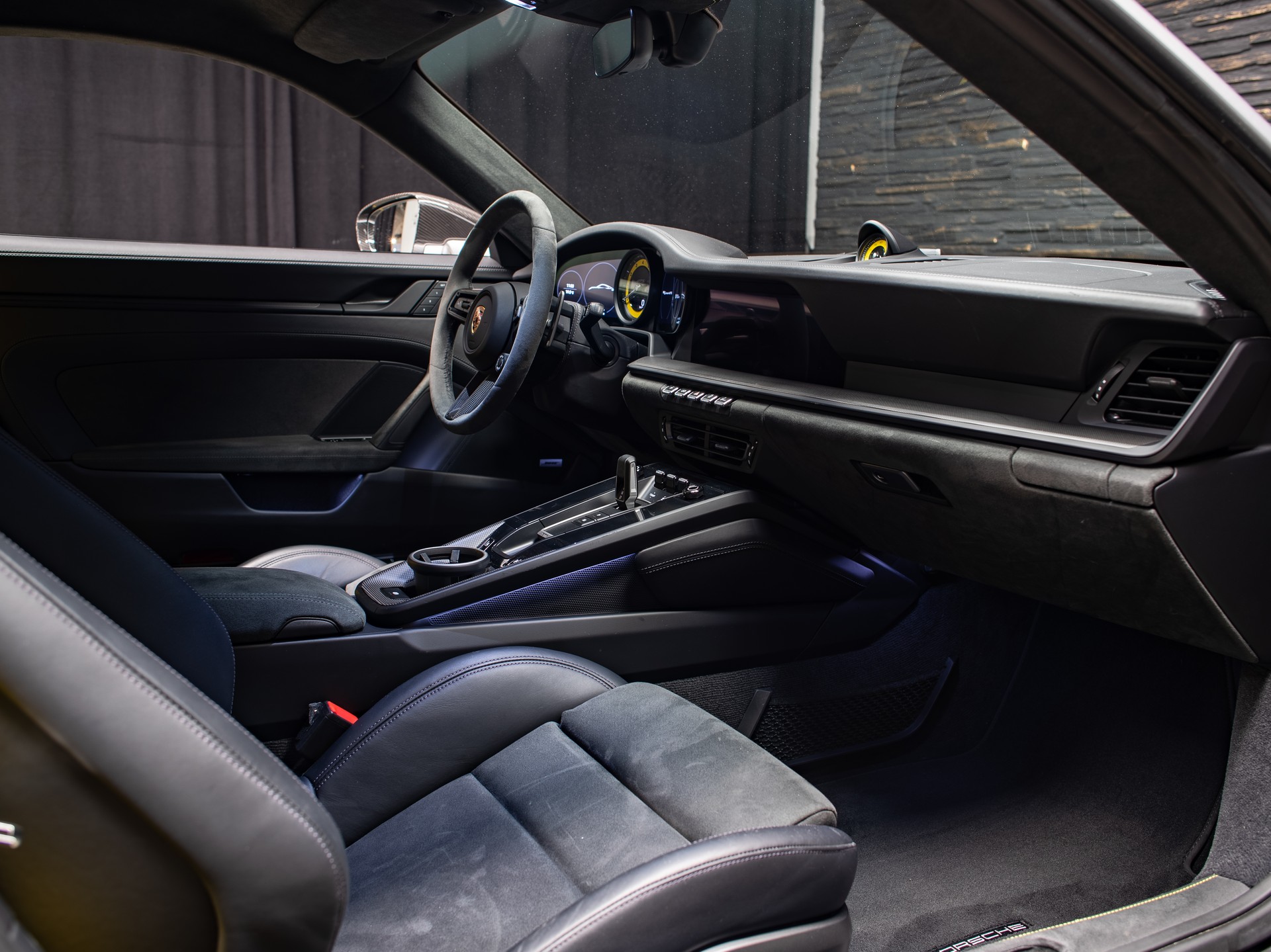 PORSCHE 911 Carrera 4 GTS PDK-image-8