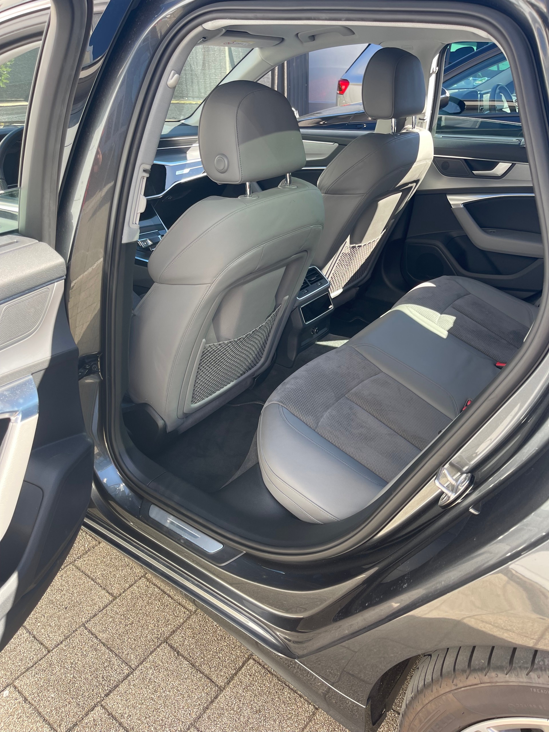 AUDI S6 3.0 V6 TDI quattro T-Tronic Avant-image-8